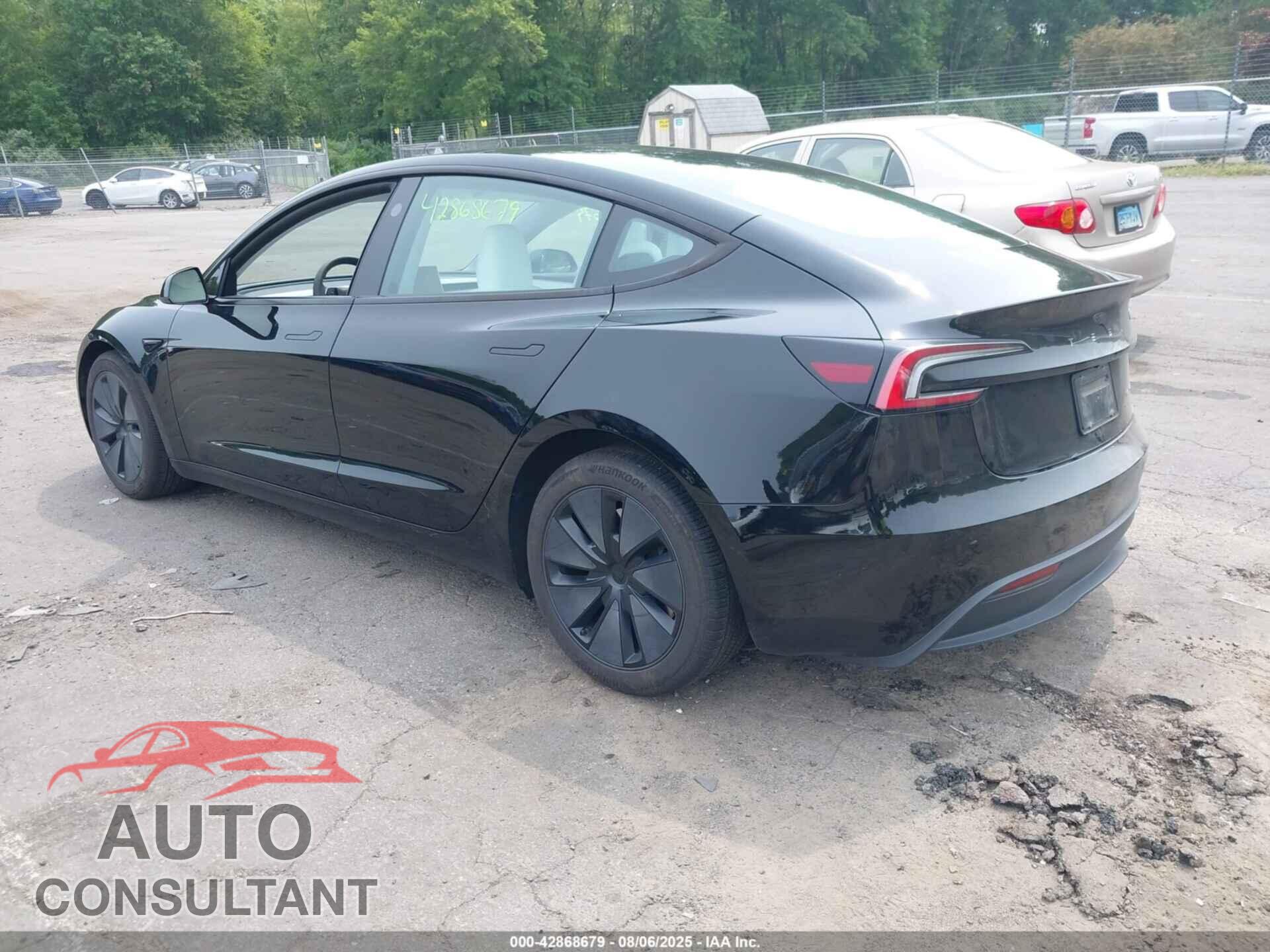 TESLA MODEL 3 2024 - 5YJ3E1EB4RF806601