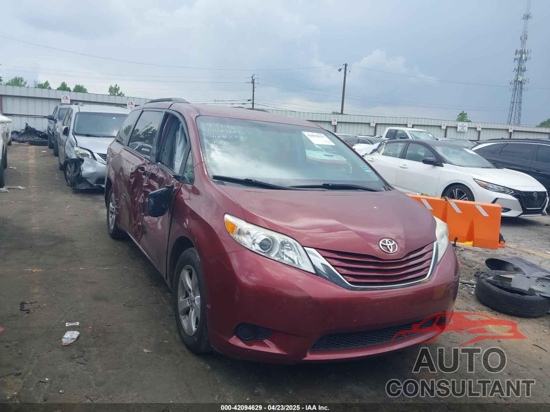 TOYOTA SIENNA 2017 - 5TDKZ3DC6HS822945