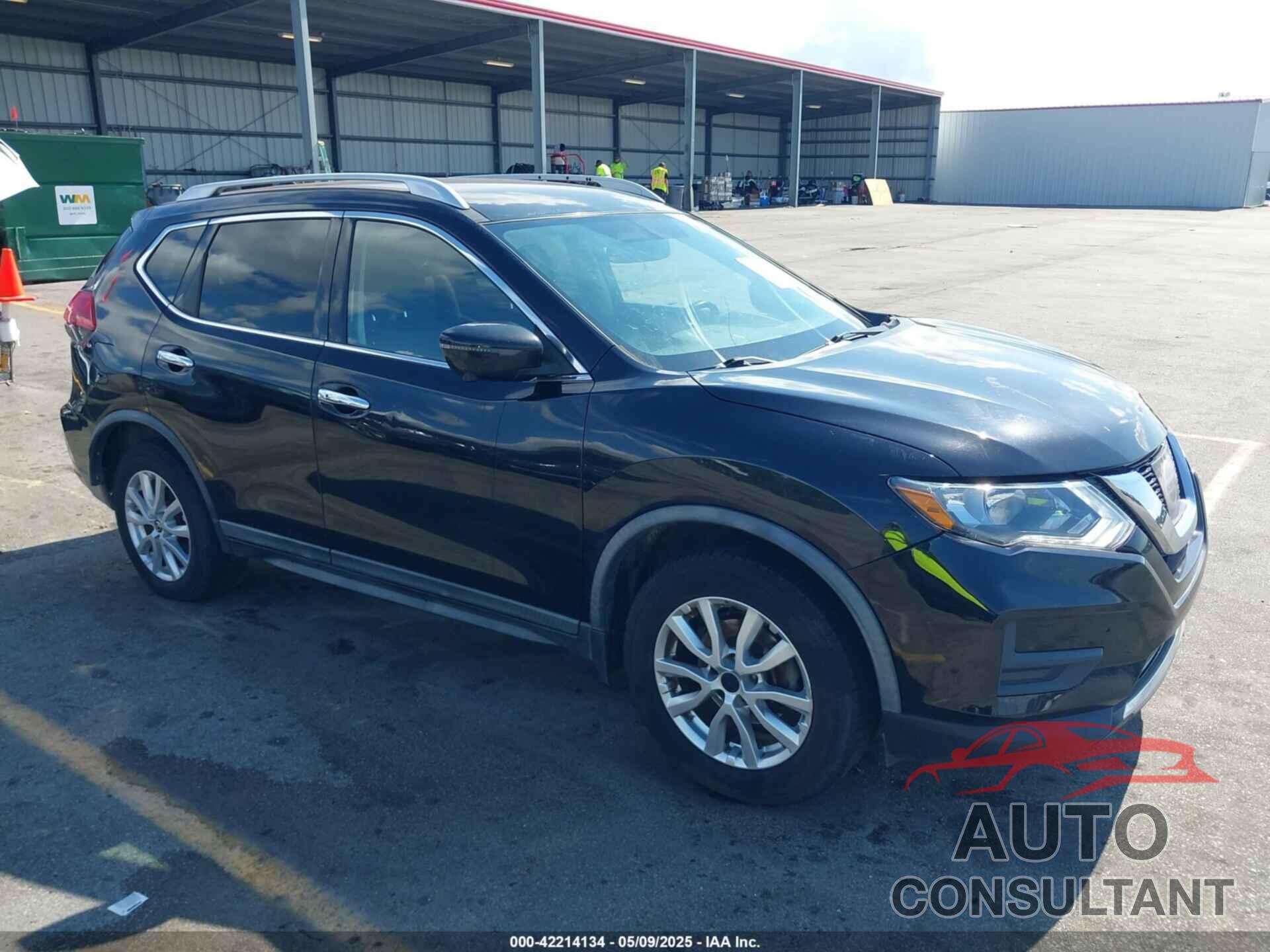 NISSAN ROGUE 2017 - KNMAT2MT3HP606911