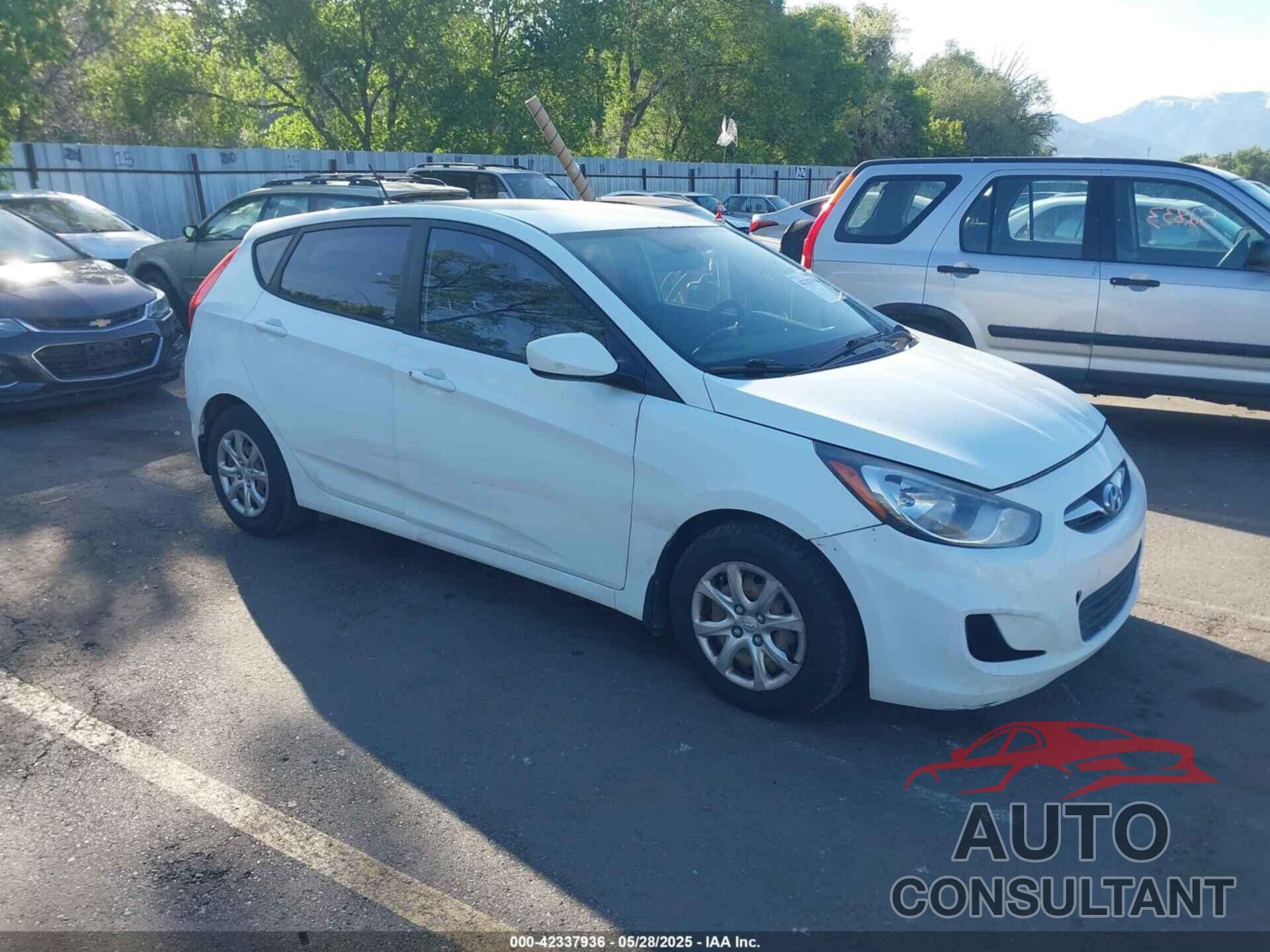 HYUNDAI ACCENT 2014 - KMHCT5AE7EU176907