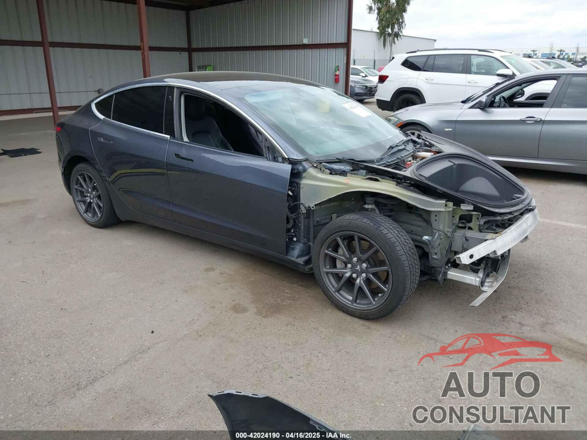 TESLA MODEL 3 2018 - 5YJ3E1EA7JF019962