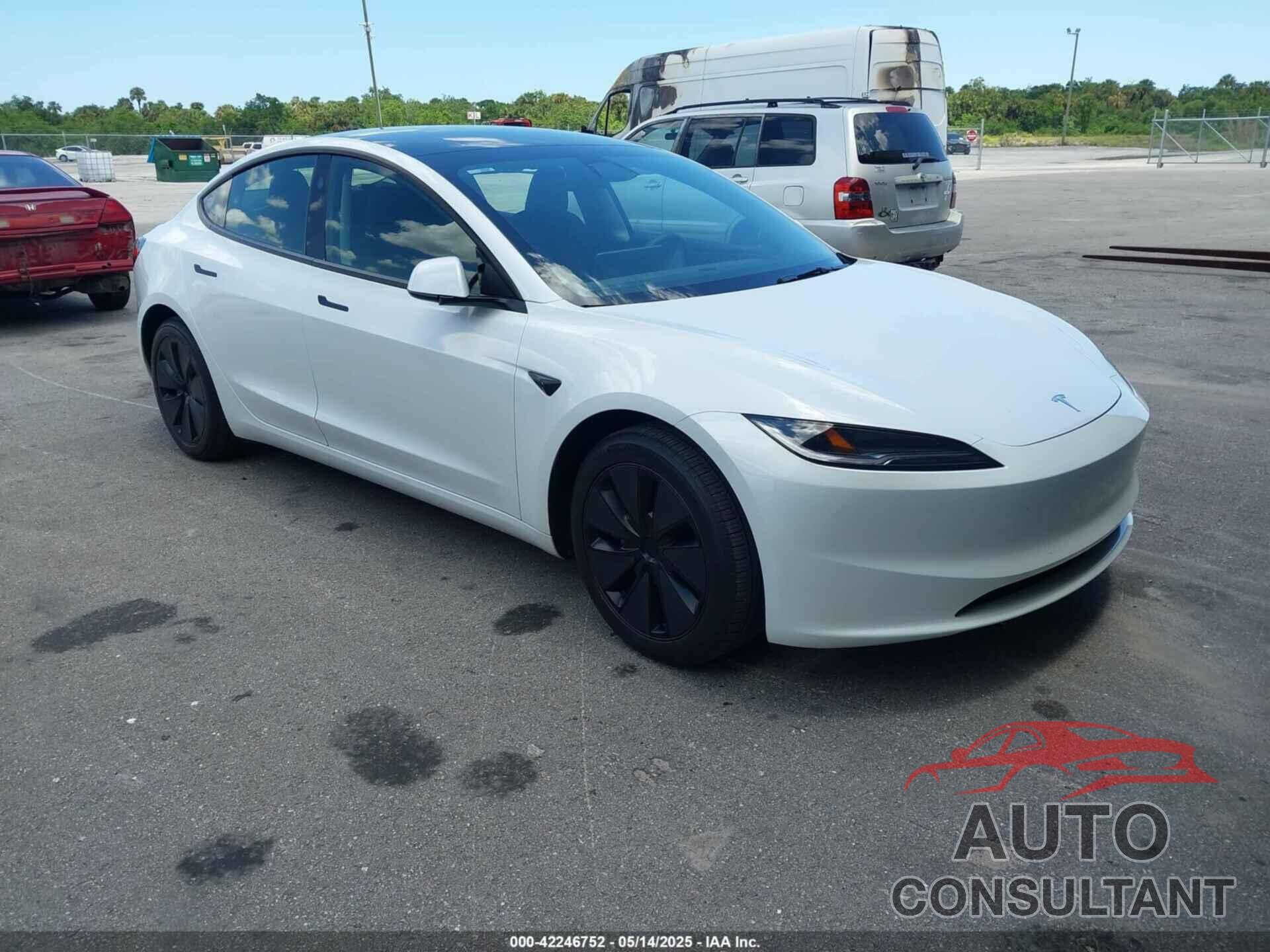 TESLA MODEL 3 2024 - 5YJ3E1EA7RF721503