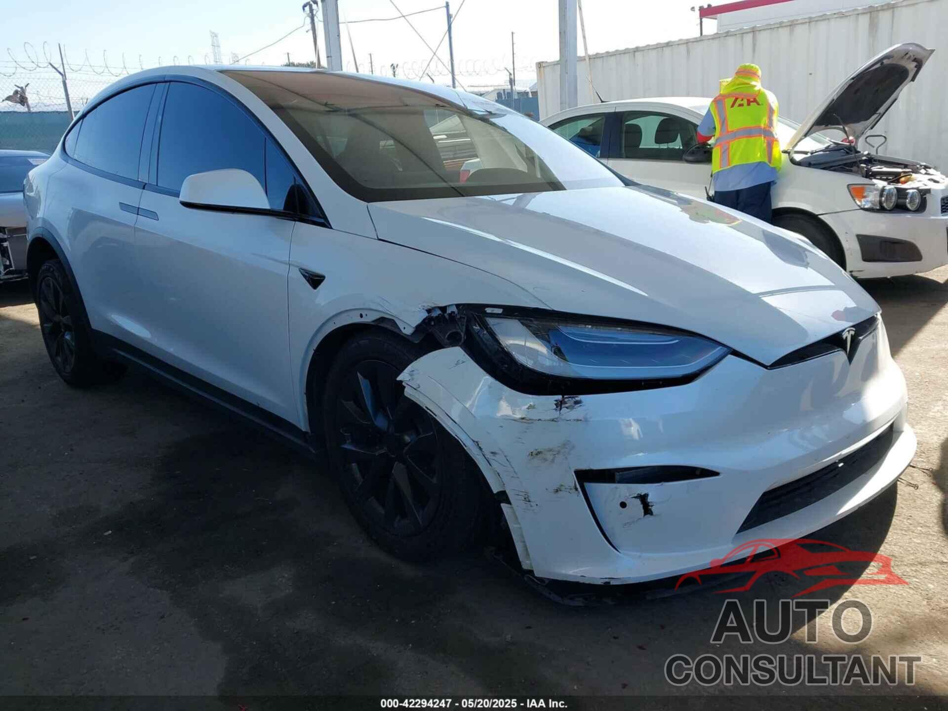 TESLA MODEL X 2022 - 7SAXCBE57NF337329