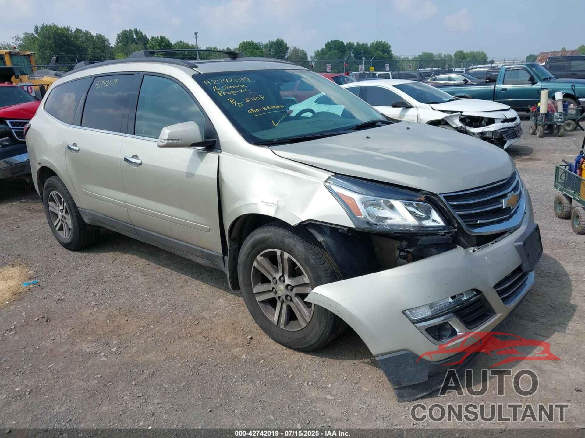 CHEVROLET TRAVERSE 2016 - 1GNKVHKD5GJ251505