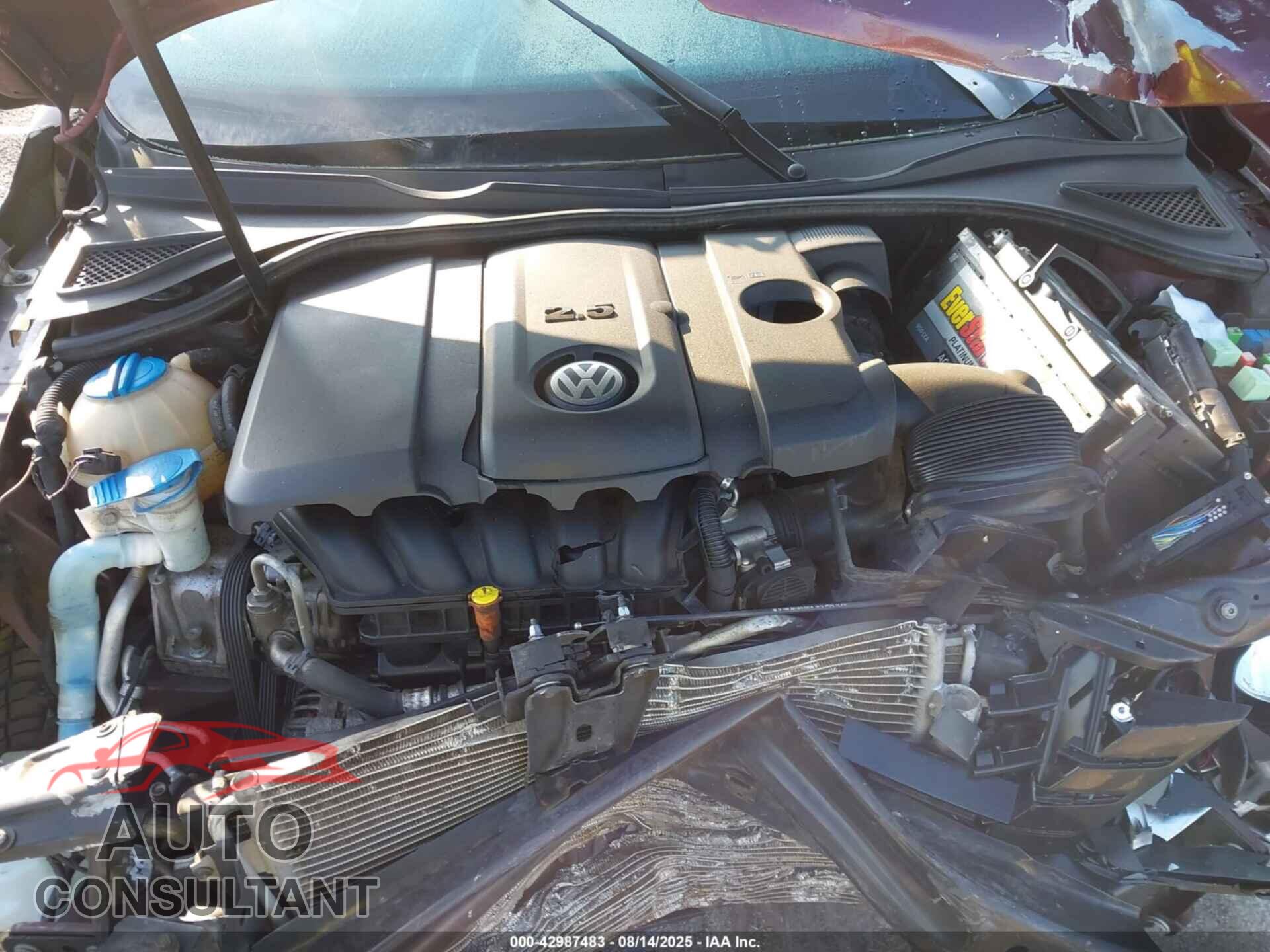 VOLKSWAGEN PASSAT 2014 - 1VWAP7A31EC005955