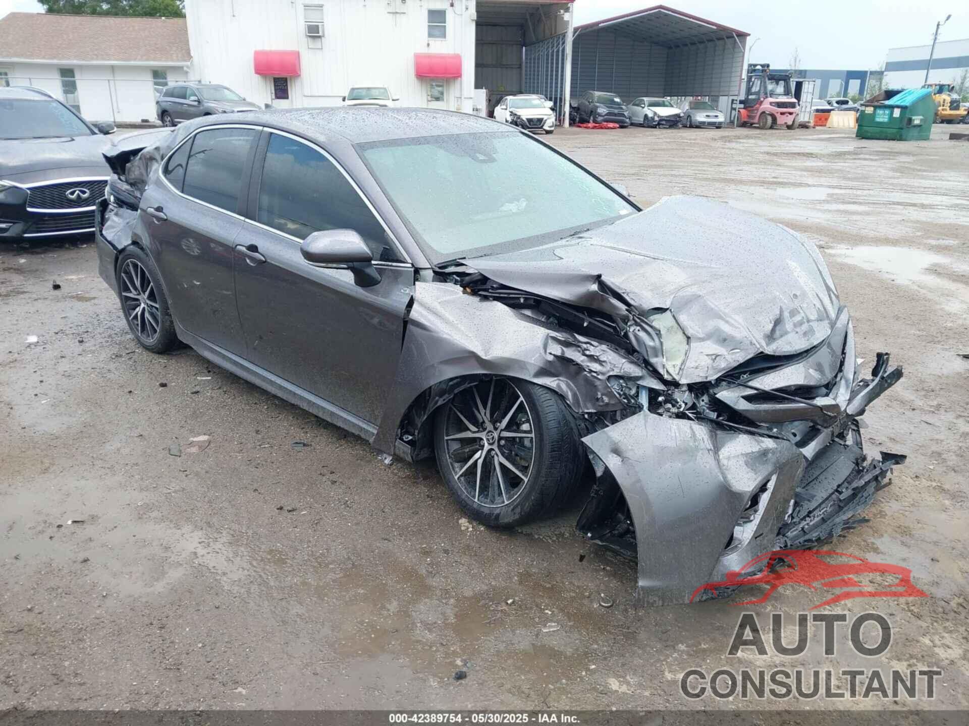 TOYOTA CAMRY 2023 - 4T1T11AK8PU802097