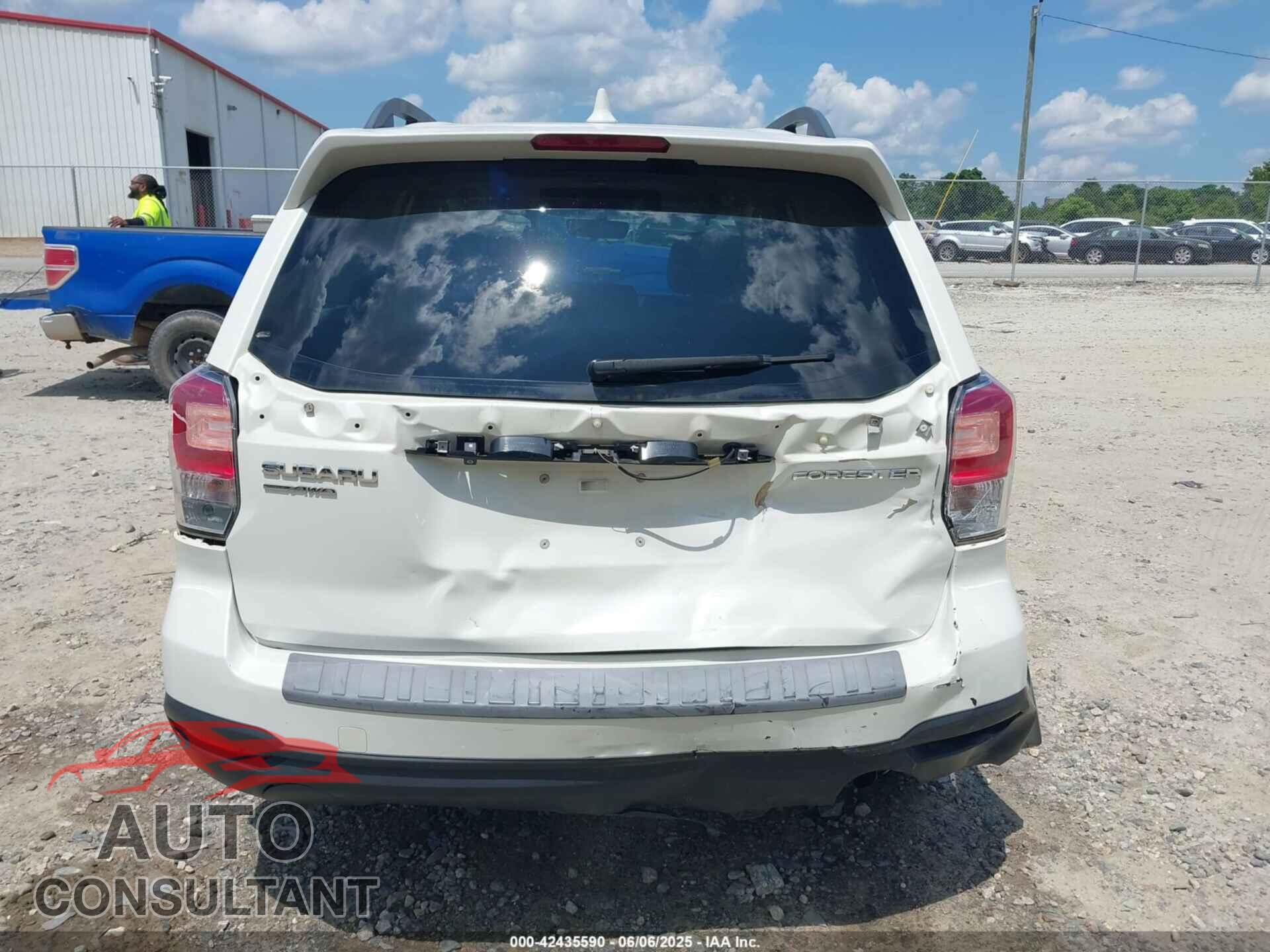 SUBARU FORESTER 2018 - JF2SJAEC2JH417624