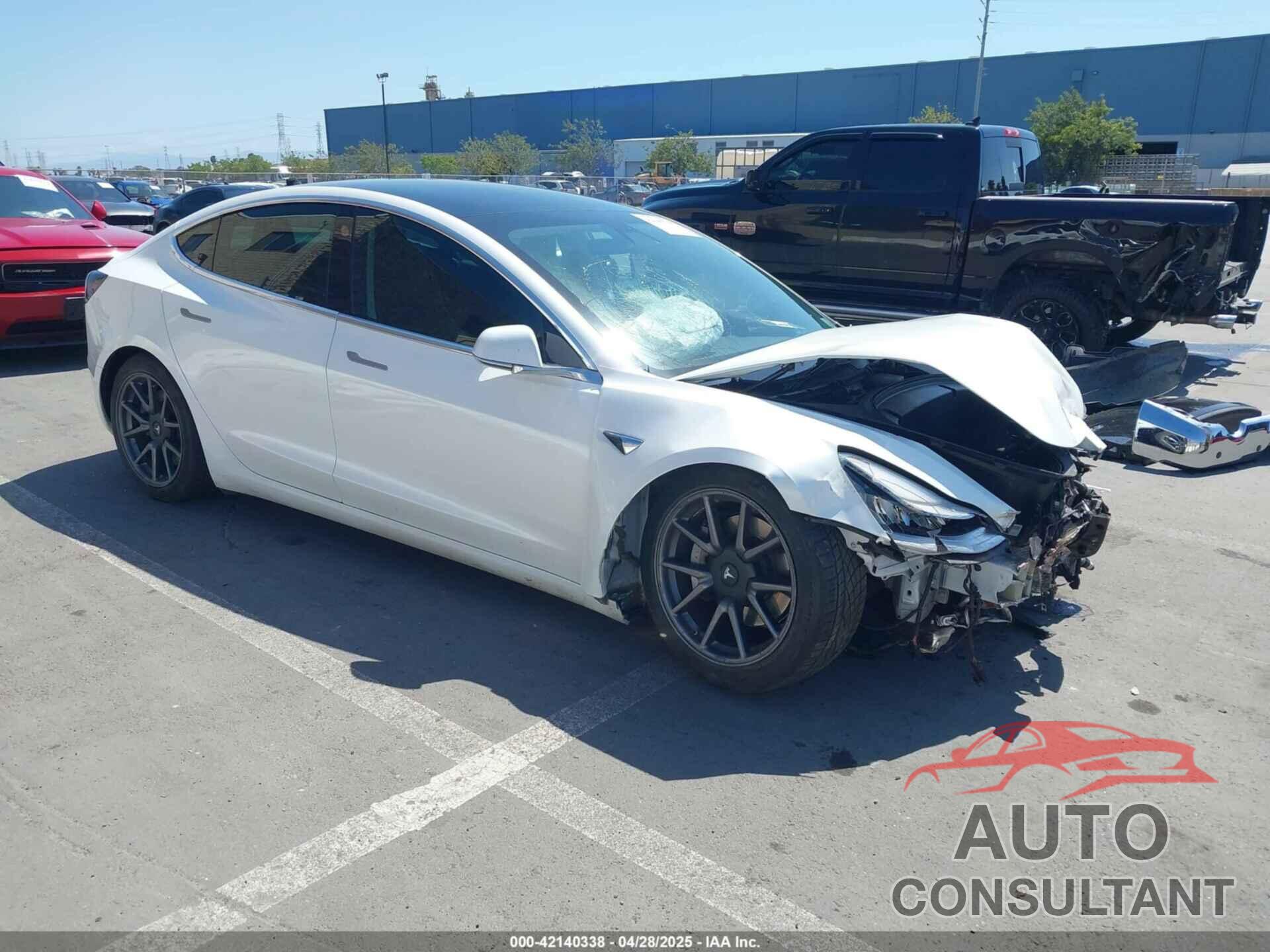 TESLA MODEL 3 2020 - 5YJ3E1EAXLF590591