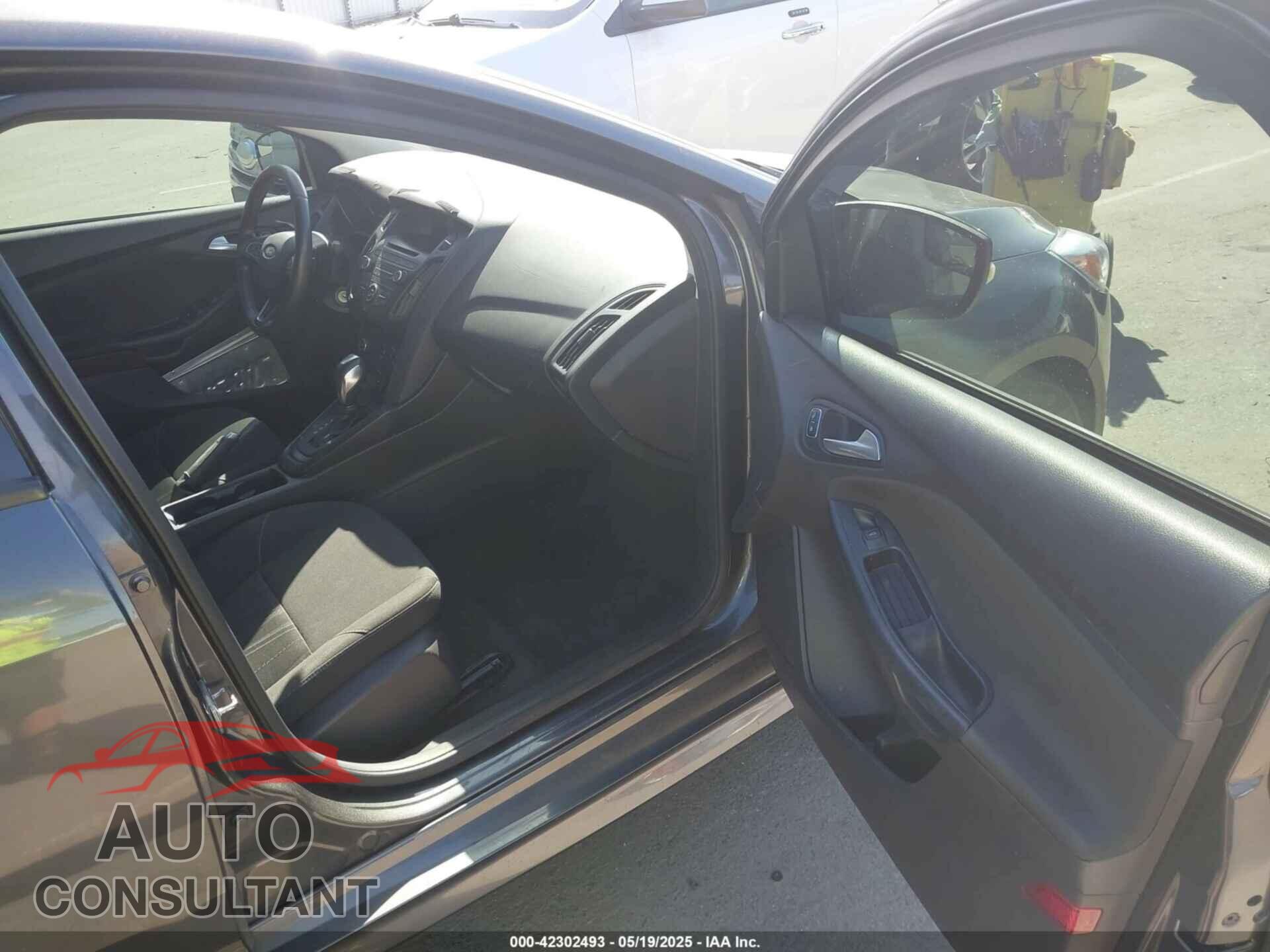 FORD FOCUS 2016 - 1FADP3F28GL282667
