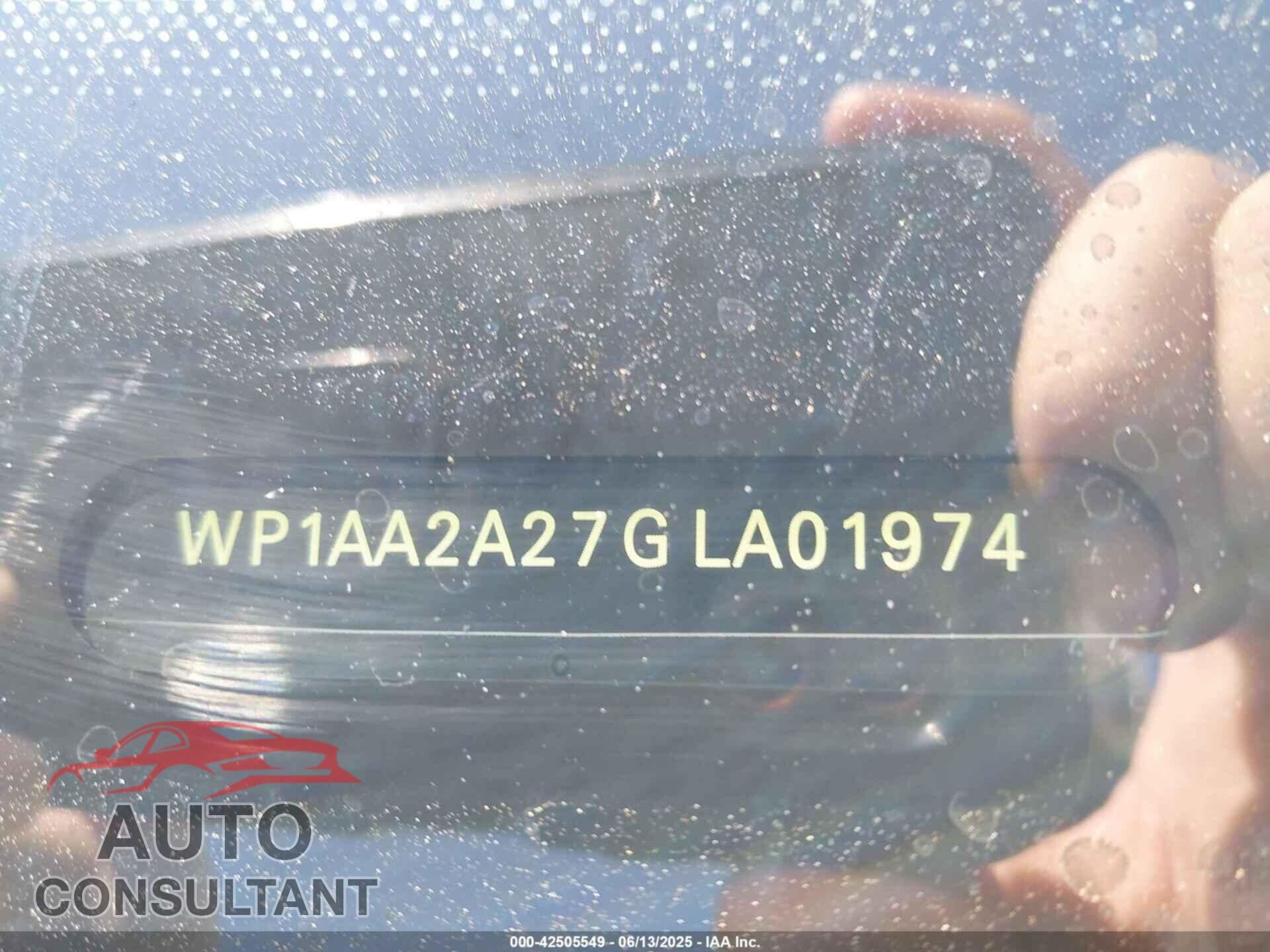 PORSCHE CAYENNE 2016 - WP1AA2A27GLA01974