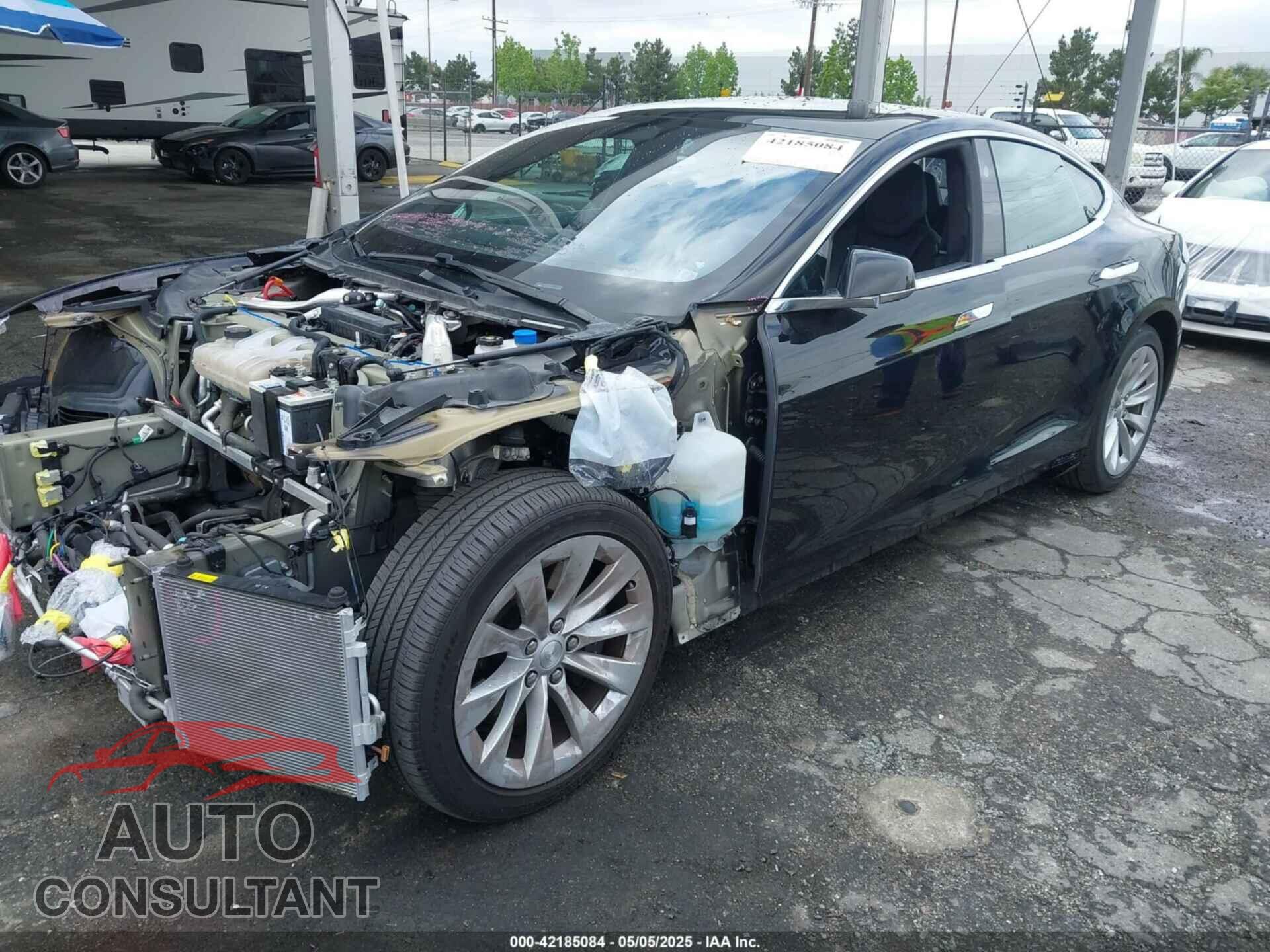 TESLA MODEL S 2019 - 5YJSA1E28KF304316