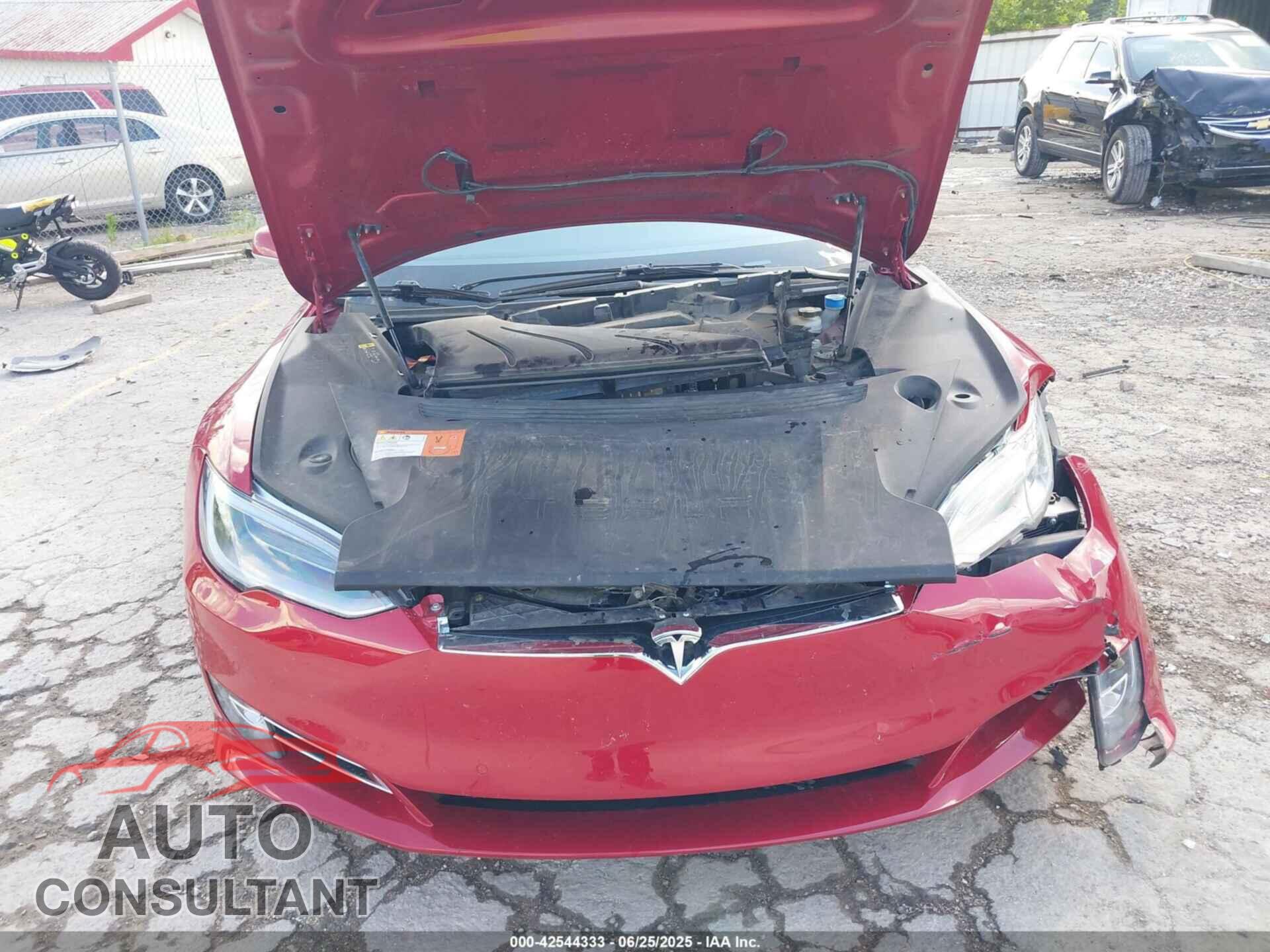 TESLA MODEL S 2017 - 5YJSA1E14HF199130
