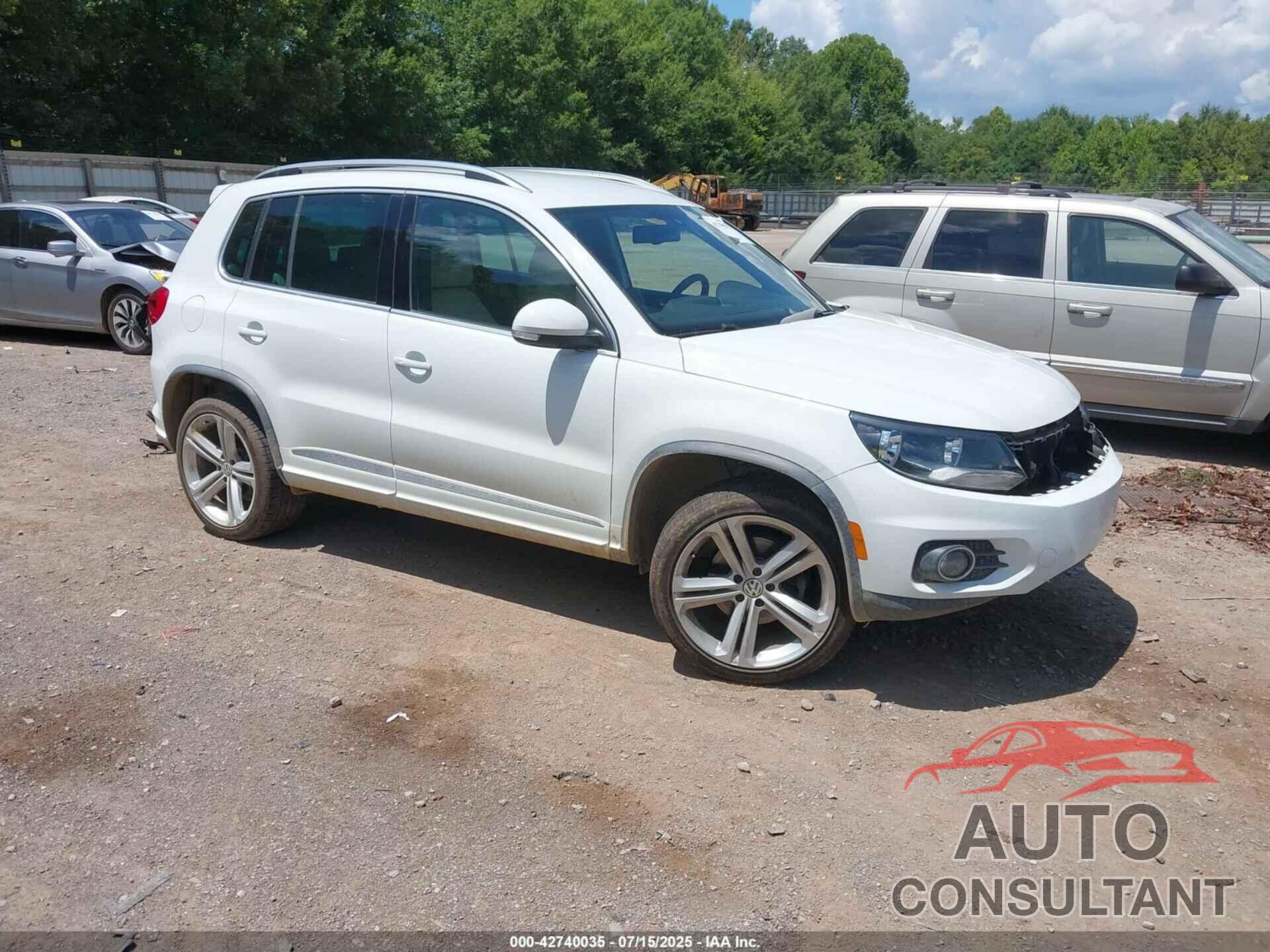 VOLKSWAGEN TIGUAN 2016 - WVGBV7AX5GW079618