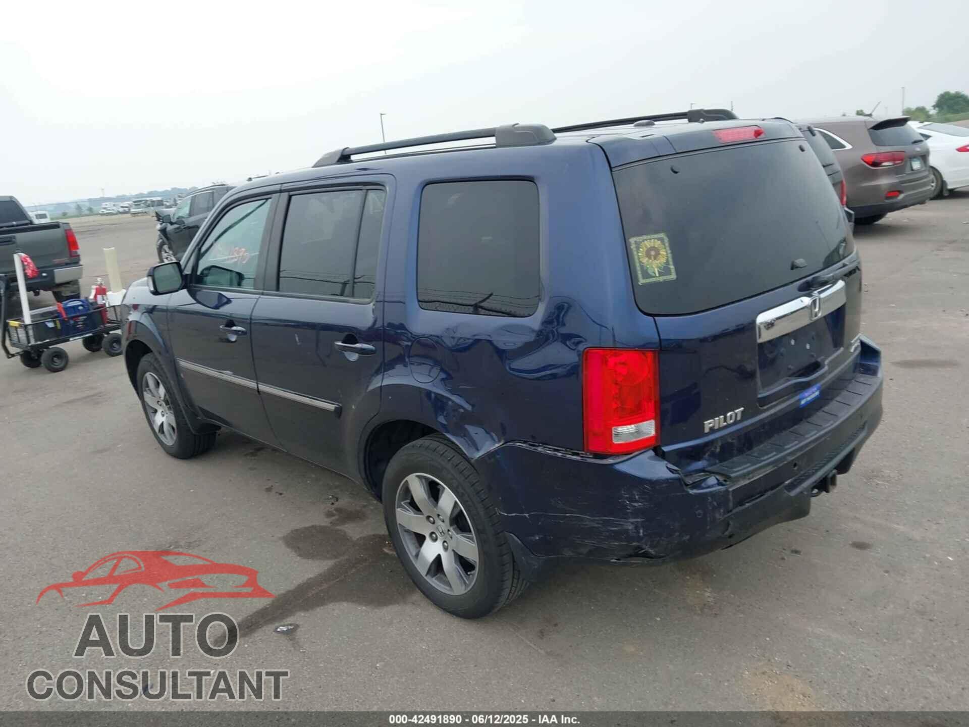 HONDA PILOT 2013 - 5FNYF4H98DB085348