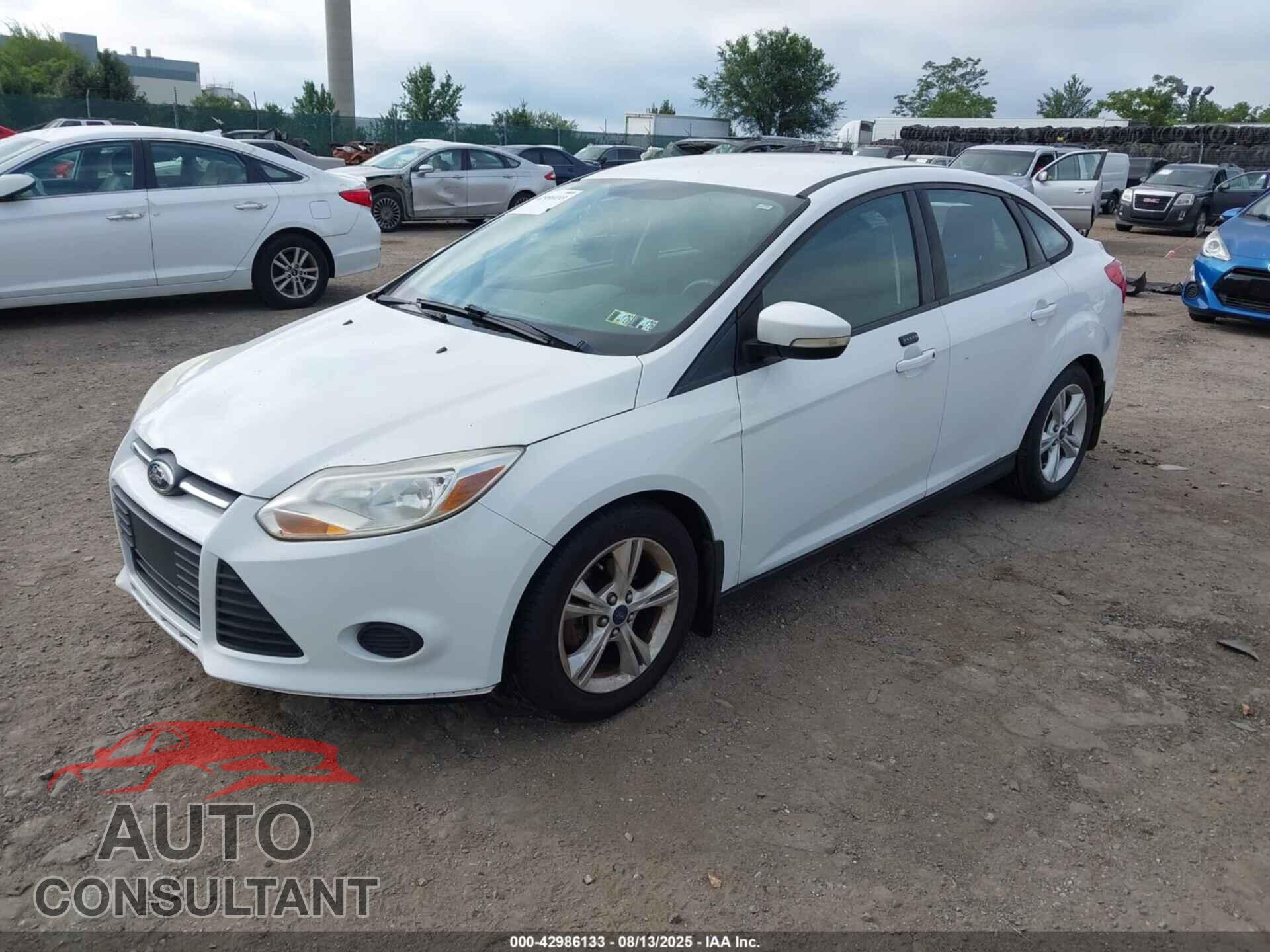 FORD FOCUS 2014 - 1FADP3F23EL267894