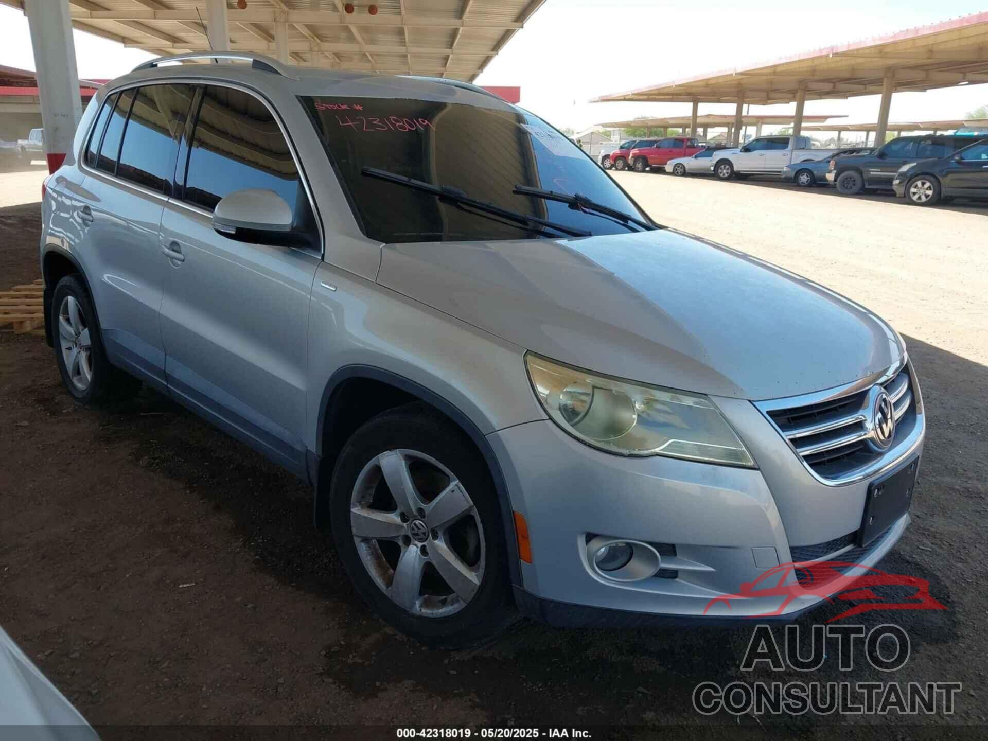 VOLKSWAGEN TIGUAN 2010 - WVGAV7AX9AW514577