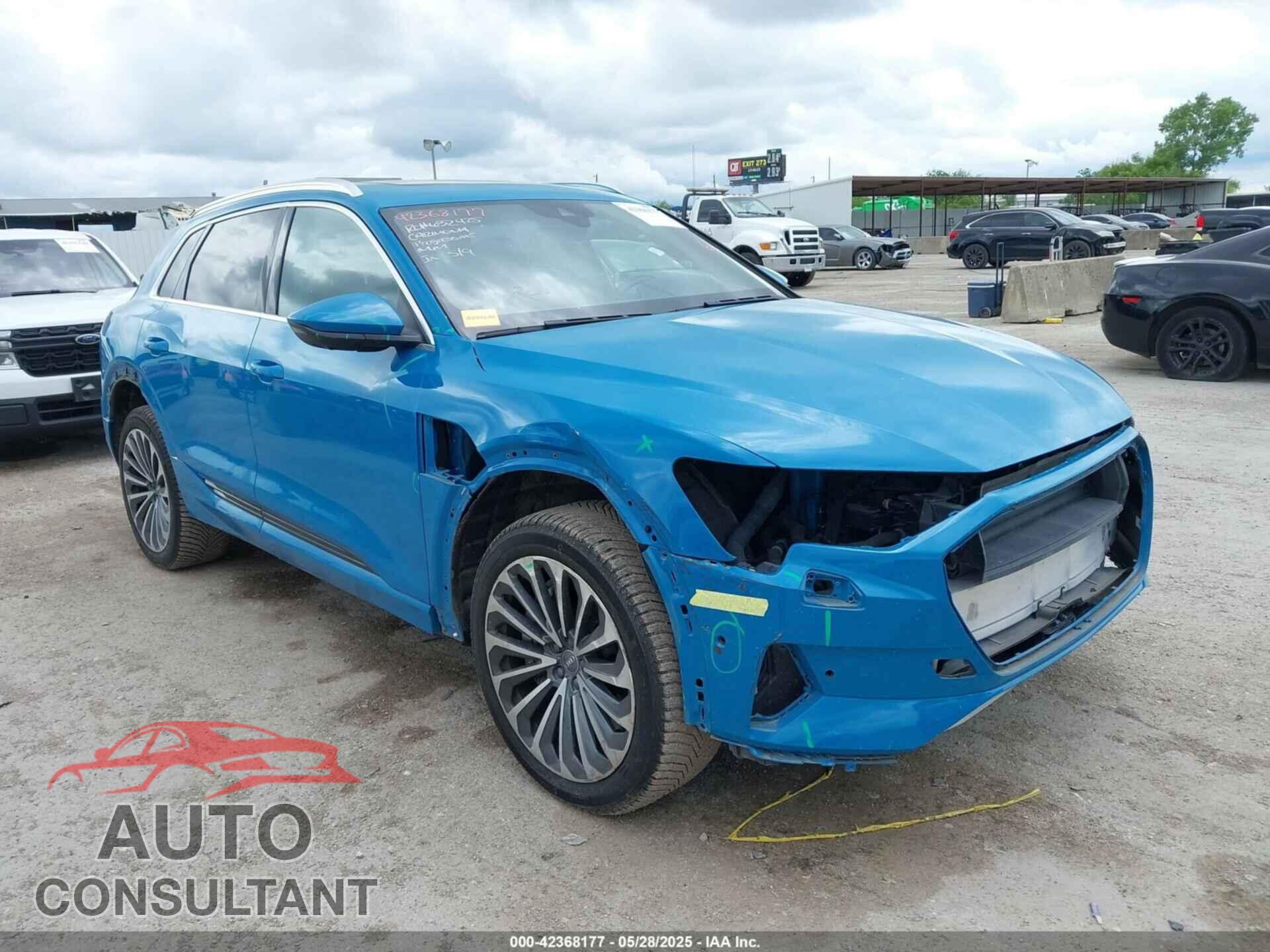 AUDI E-TRON 2019 - WA1VAAGE7KB005479
