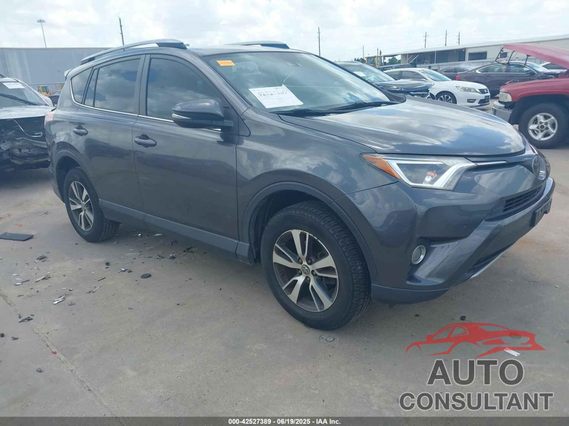 TOYOTA RAV4 2018 - JTMWFREV9JJ165705
