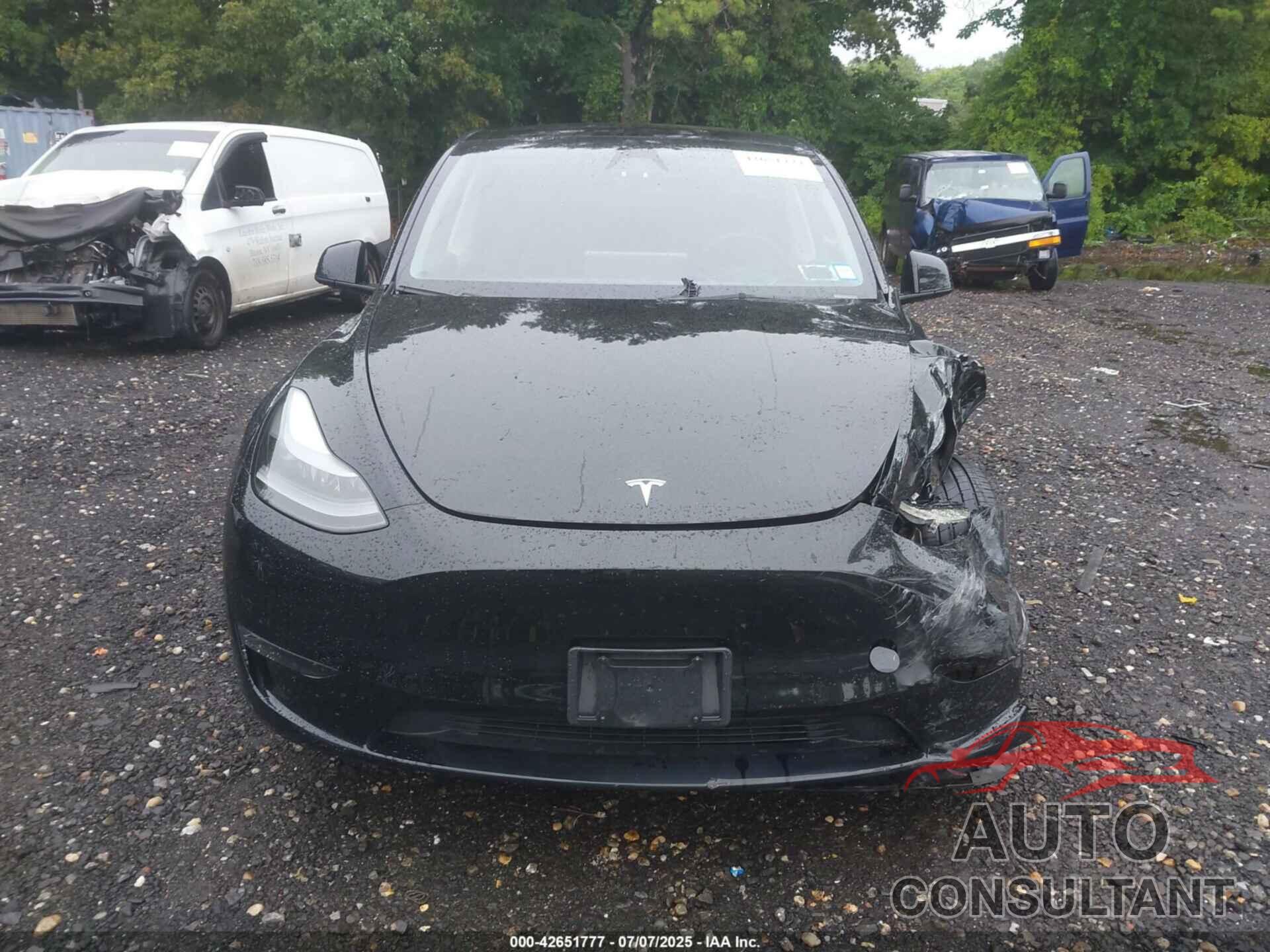TESLA MODEL Y 2023 - 7SAYGDEE4PF857740