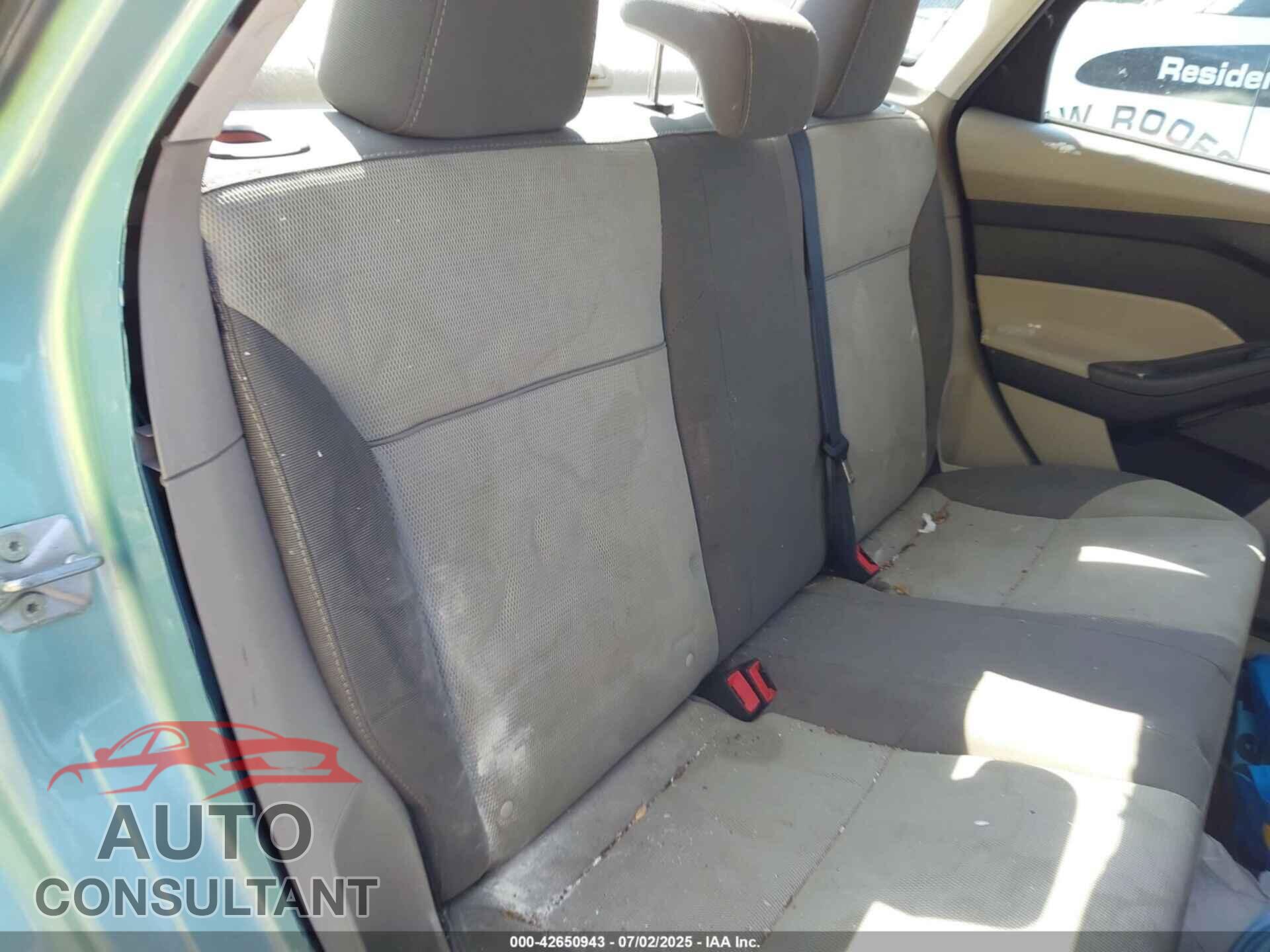 FORD FOCUS 2012 - 1FAHP3F25CL307066
