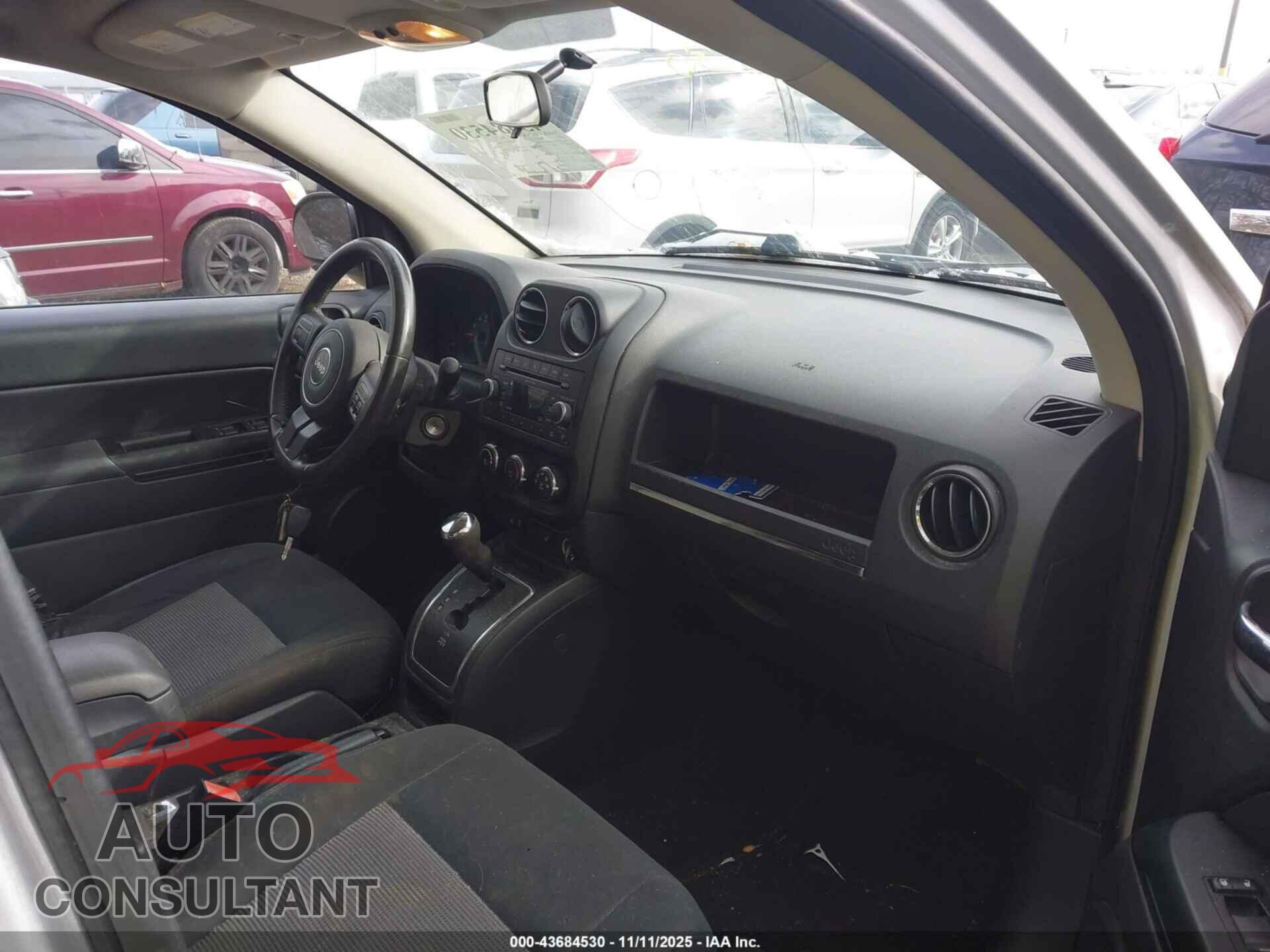 JEEP COMPASS 2011 - 1J4NF1FB0BD258091