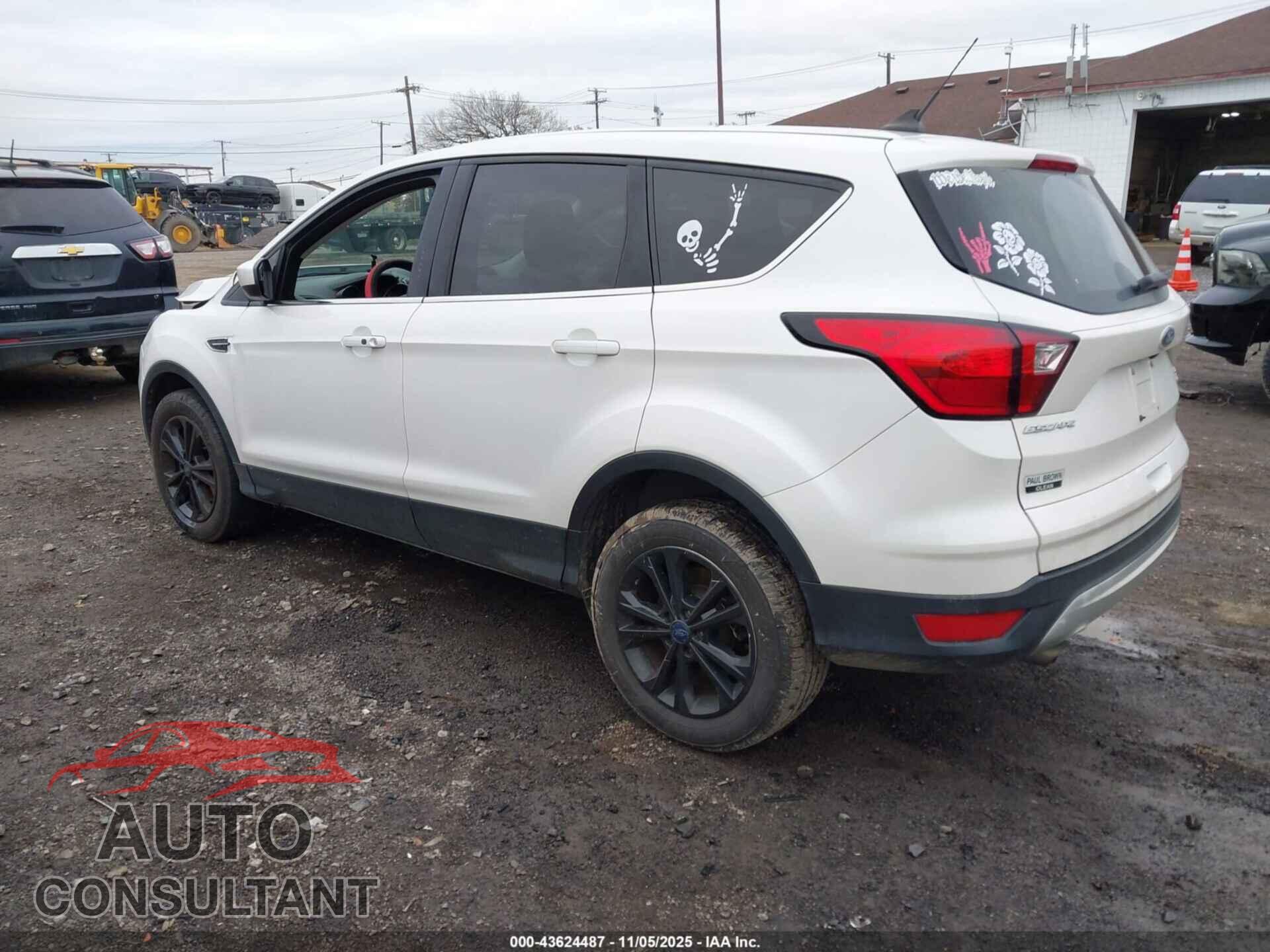 FORD ESCAPE 2019 - 1FMCU9GD0KUB22962