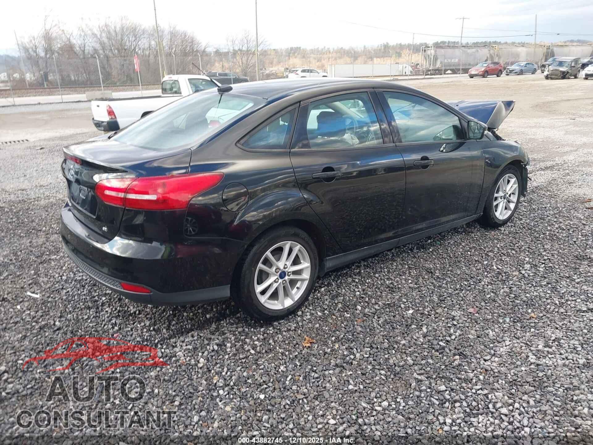 FORD FOCUS 2017 - 1FADP3F29HL227632