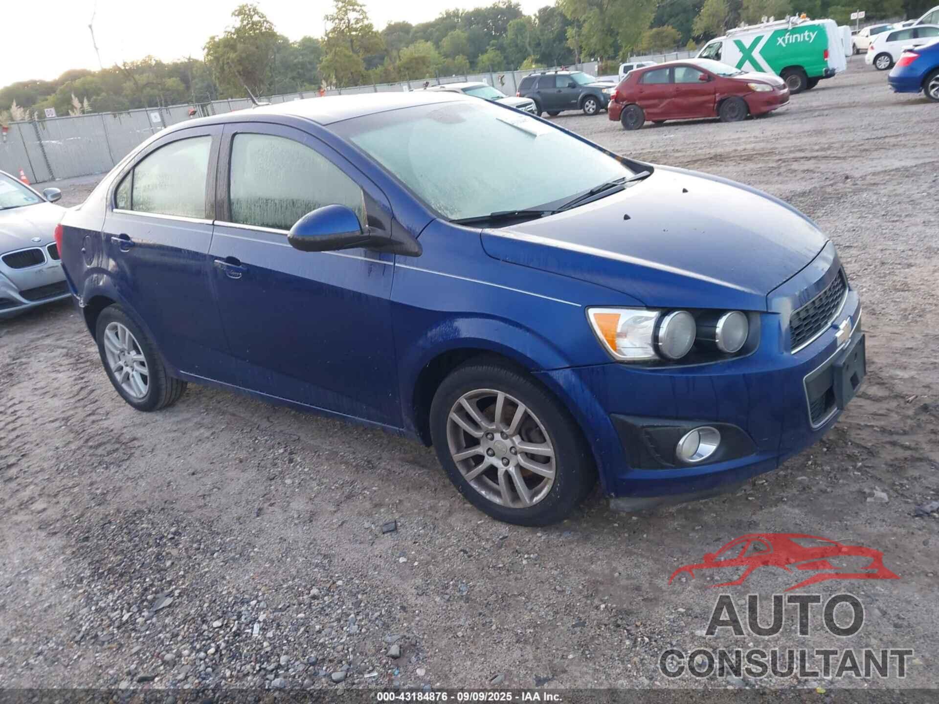 CHEVROLET SONIC 2013 - 1G1JC5SG6D4123005