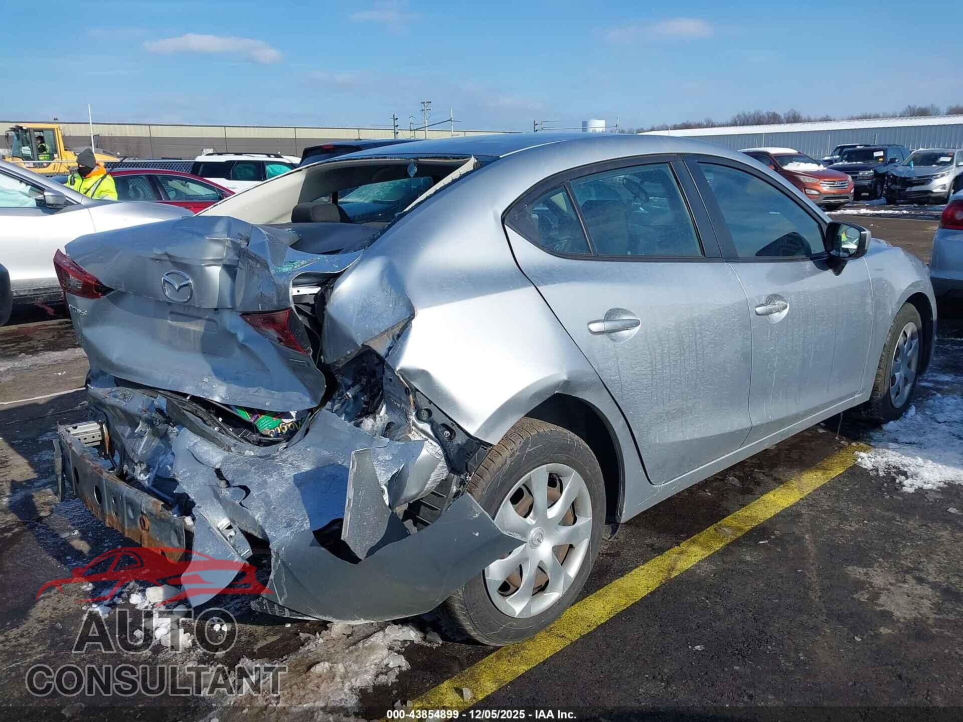 MAZDA MAZDA3 2018 - 3MZBN1U7XJM213637