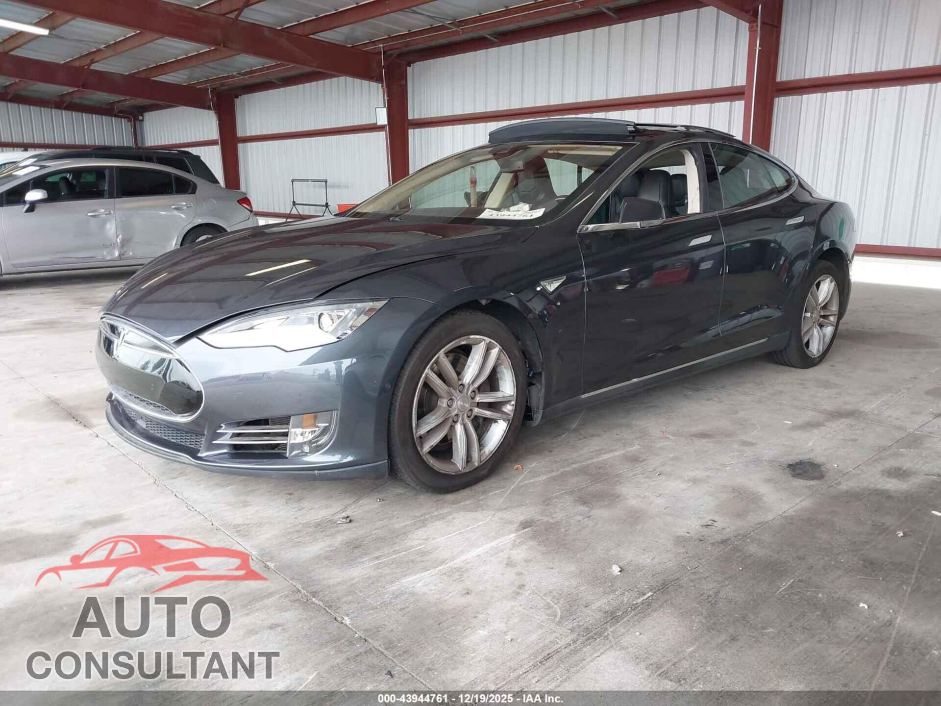 TESLA MODEL S 2016 - 5YJSA1E25GF121950