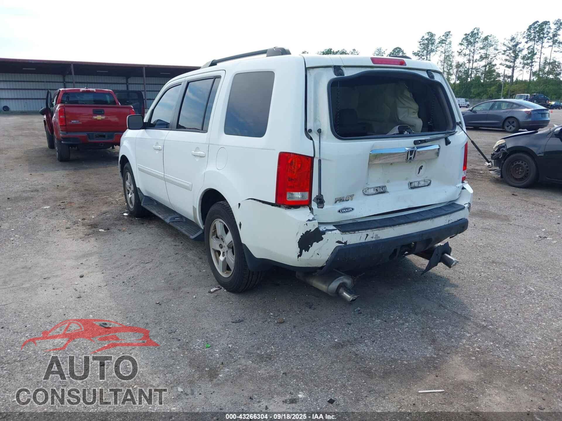 HONDA PILOT 2011 - 5FNYF3H61BB005711
