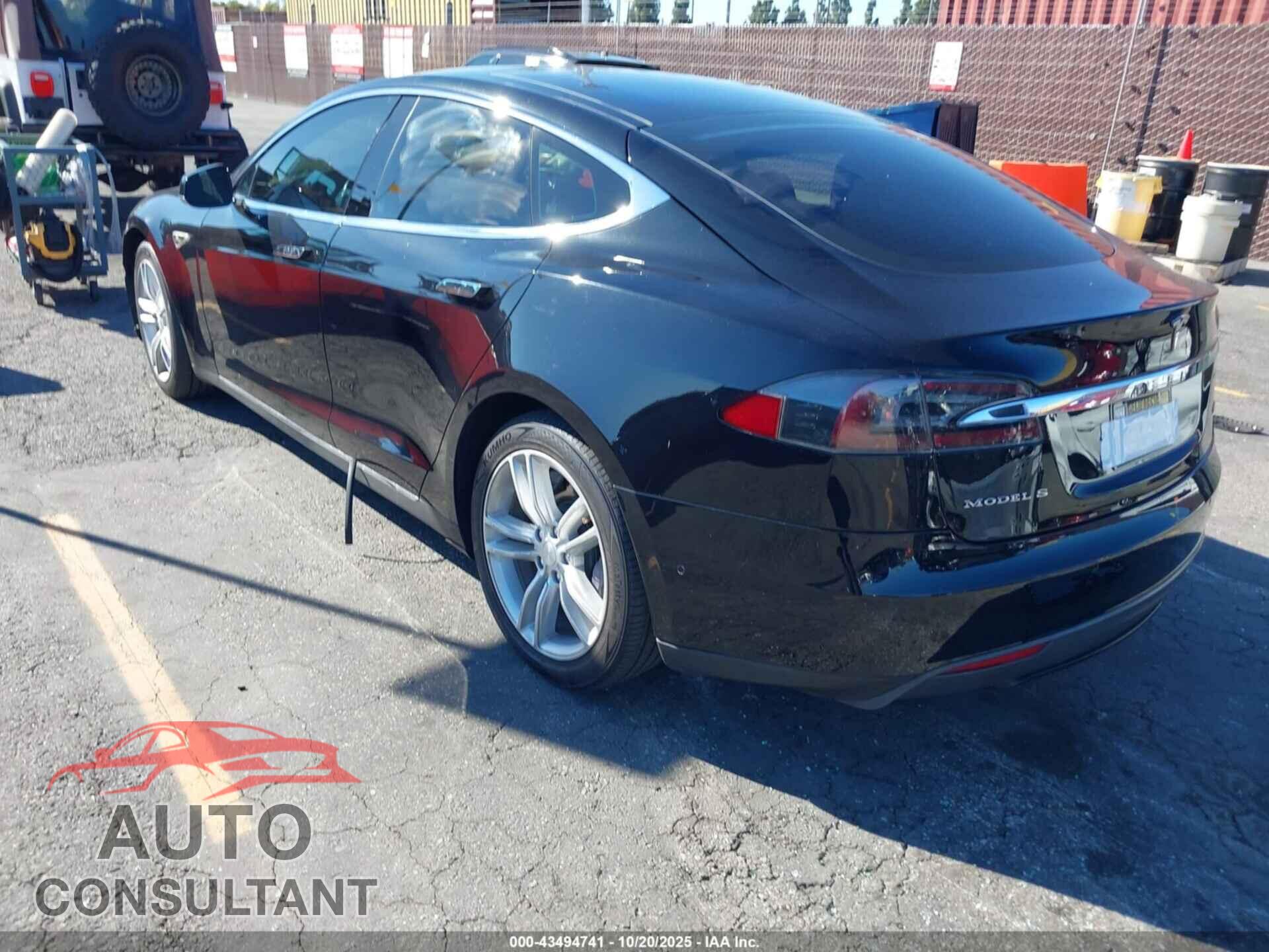 TESLA MODEL S 2015 - 5YJSA1E27FF114173