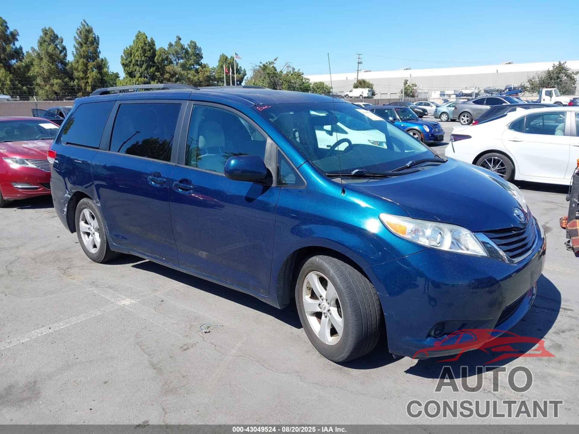 TOYOTA SIENNA 2011 - 5TDKK3DC9BS143330