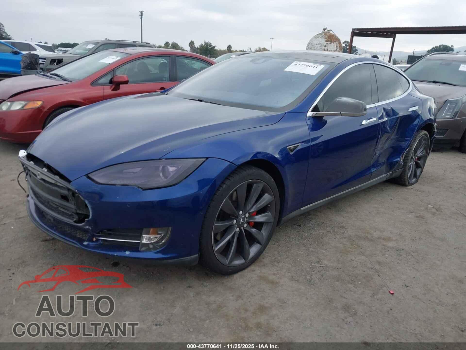 TESLA MODEL S 2015 - 5YJSA1E46FF112903