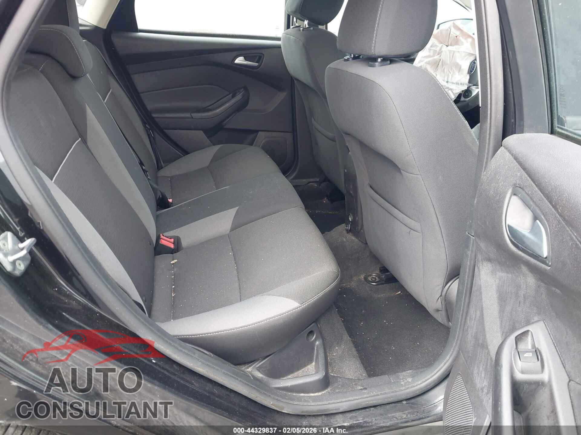 FORD FOCUS 2013 - 1FADP3K2XDL187268