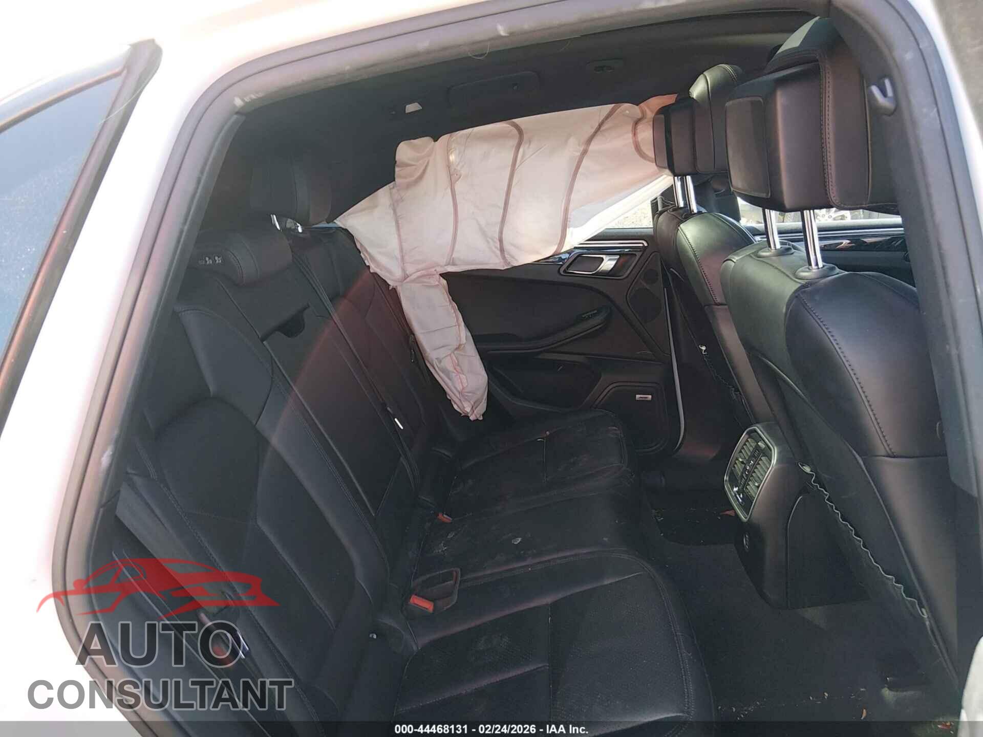 PORSCHE MACAN 2018 - WP1AA2A51JLB16457