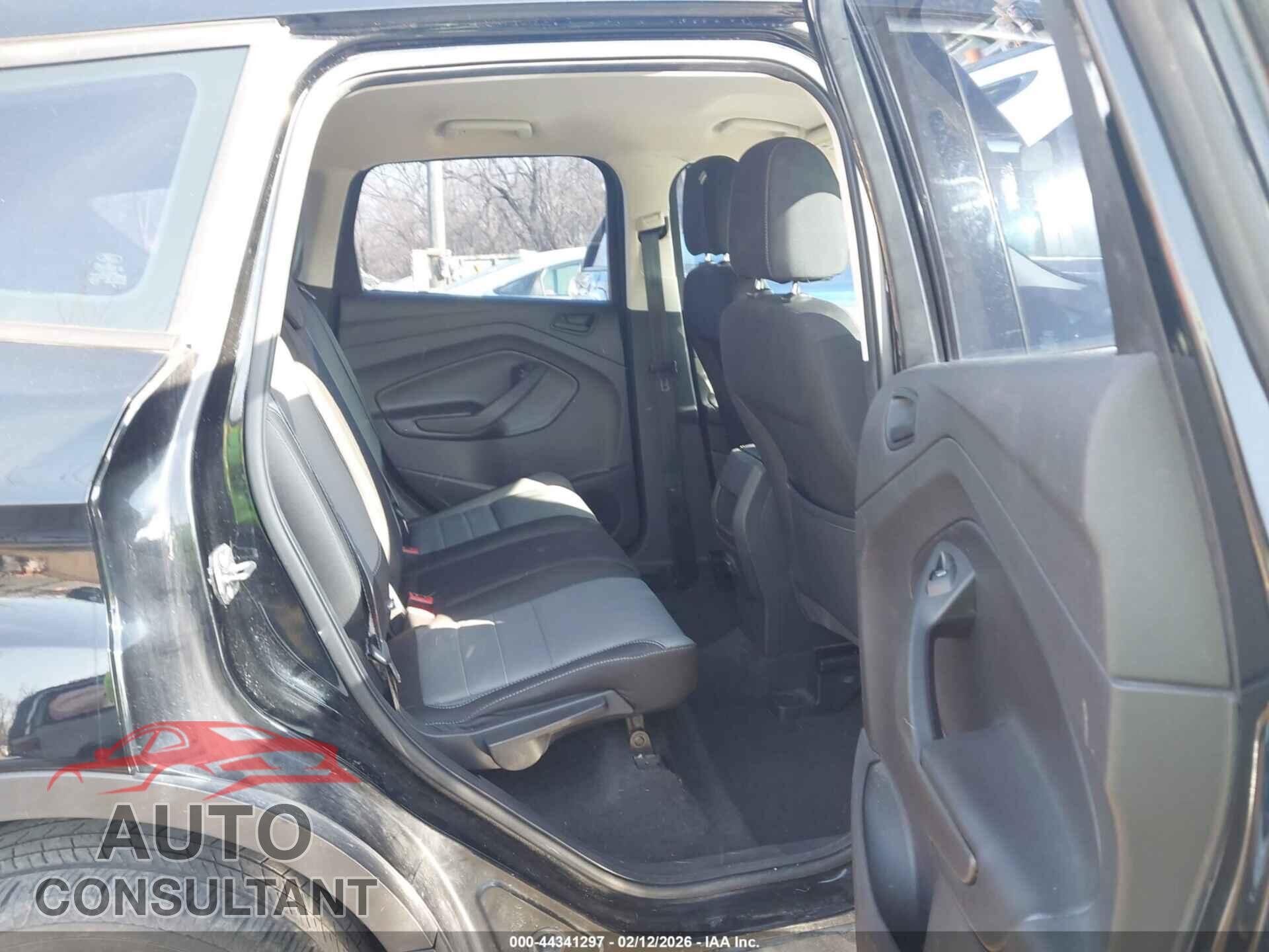 FORD ESCAPE 2017 - 1FMCU0F79HUB43146