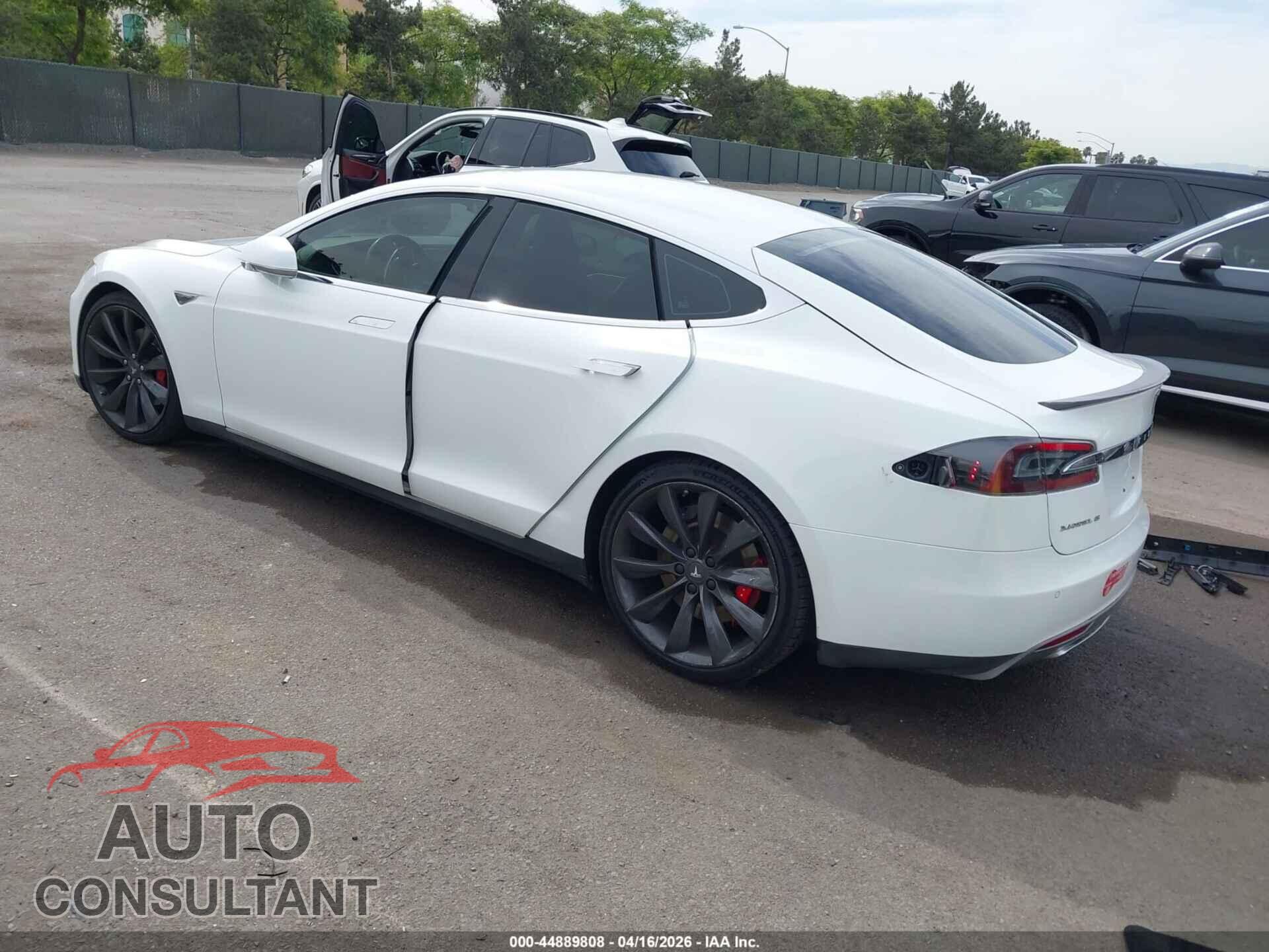 TESLA MODEL S 2014 - 5YJSA1H12EFP36181