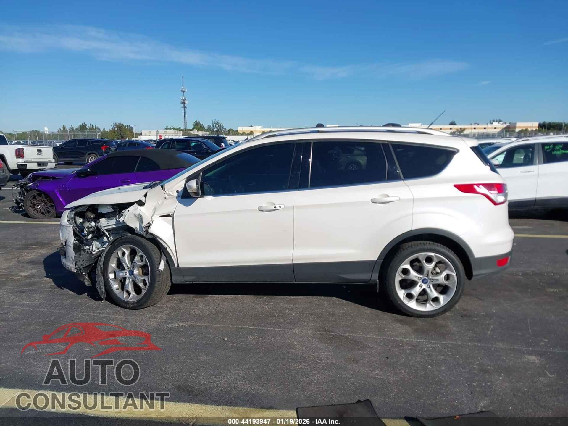 FORD ESCAPE 2013 - 1FMCU9J95DUC76638