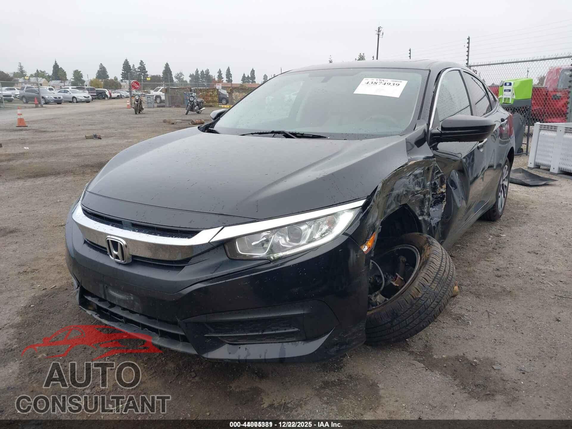 HONDA CIVIC 2018 - 2HGFC2F77JH543183