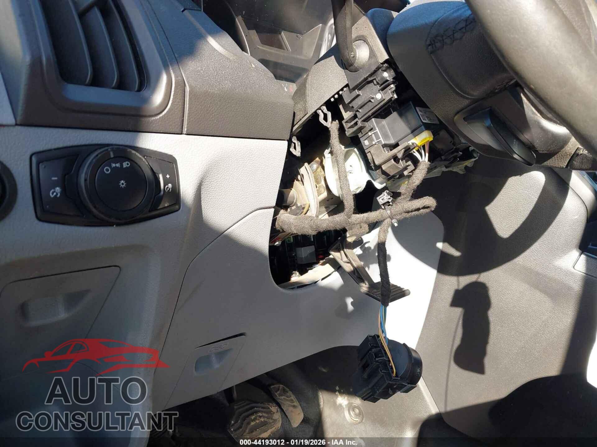 FORD TRANSIT-150 2015 - 1FTNE1YM5FKB27487