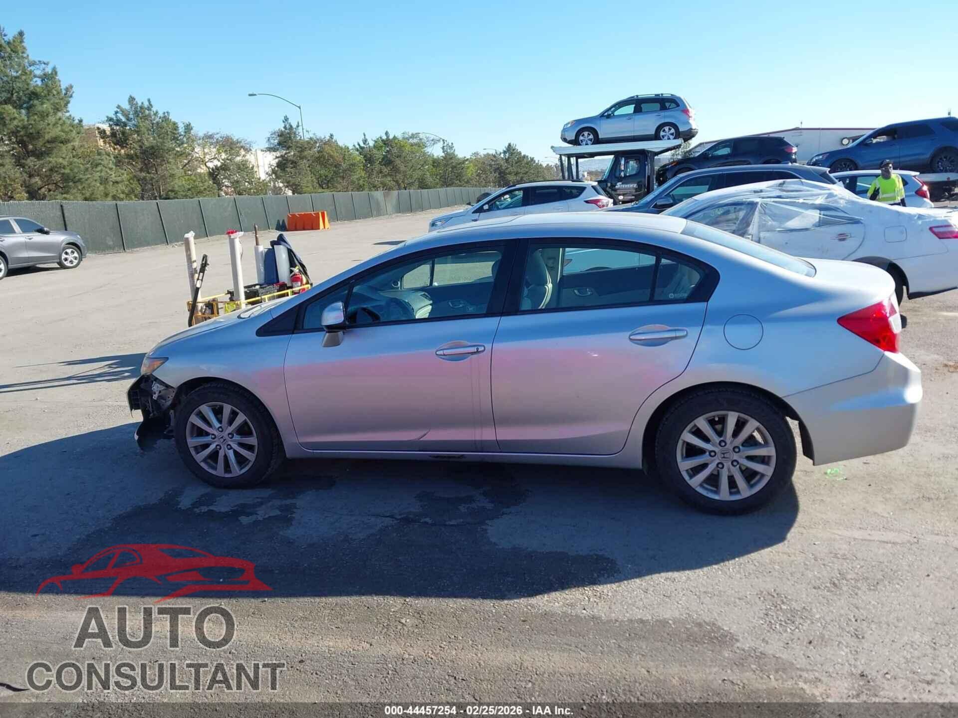 HONDA CIVIC 2012 - 19XFB2F84CE335903