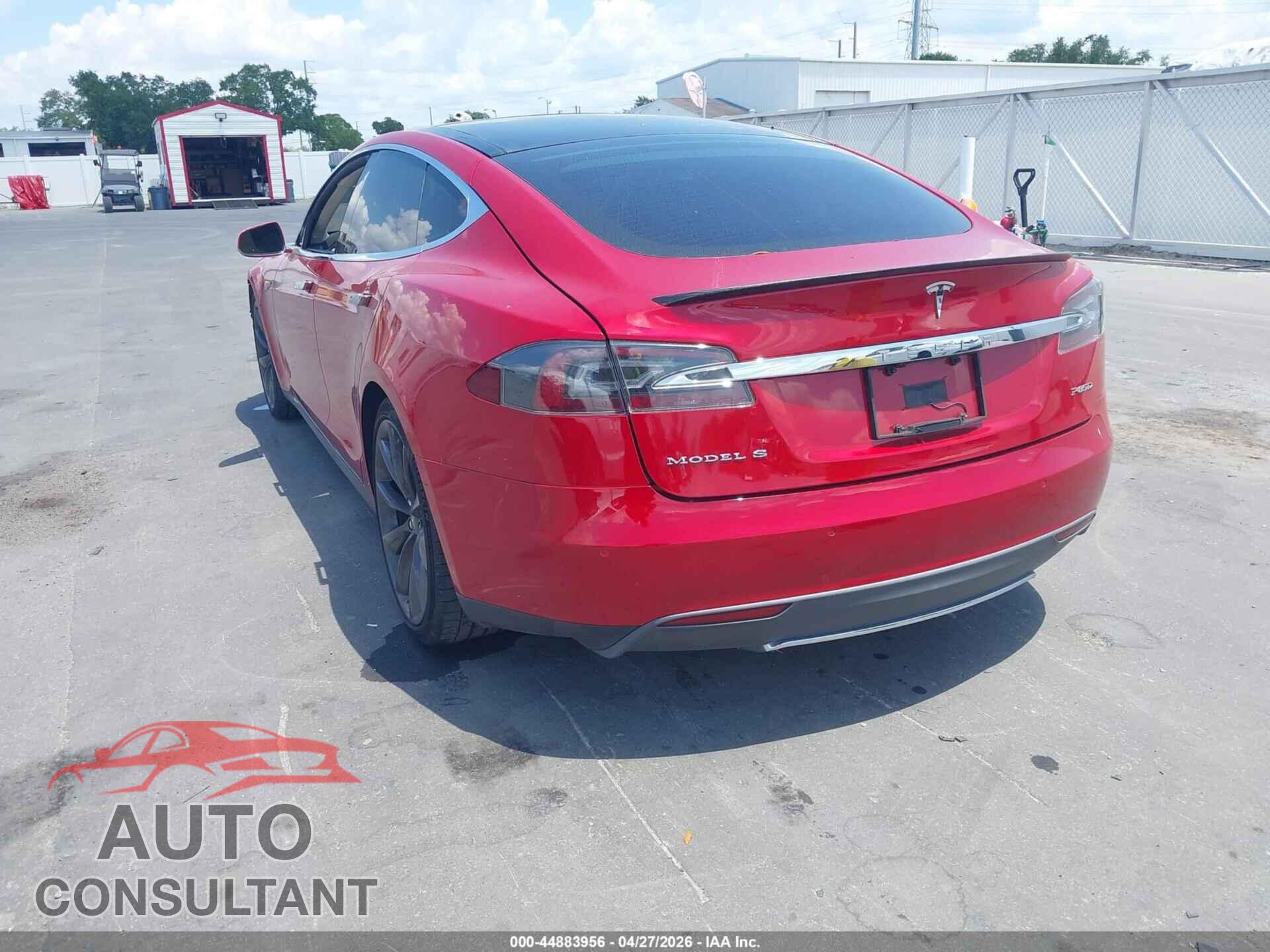 TESLA MODEL S 2015 - 5YJSA1E44FF105867
