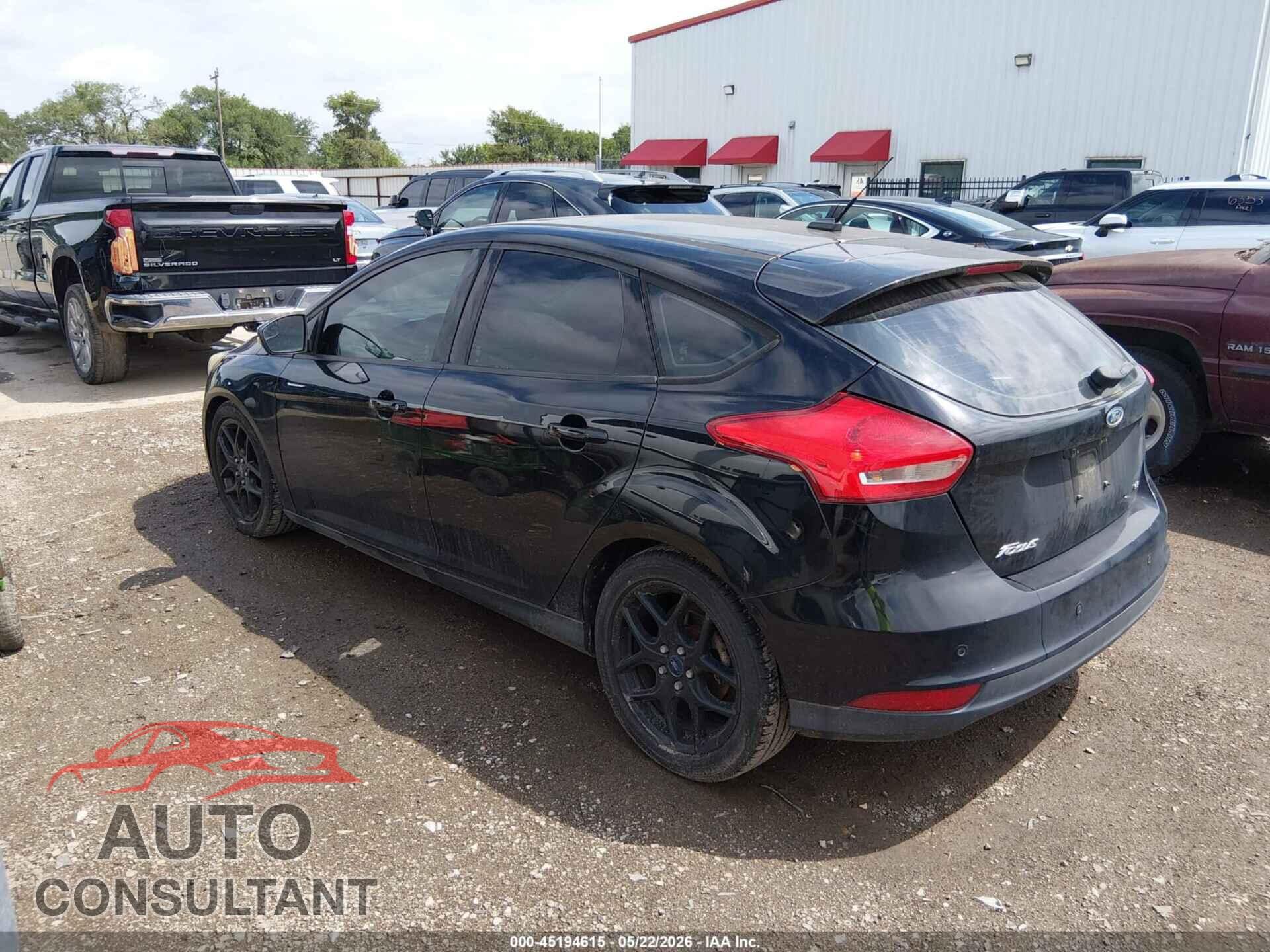 FORD FOCUS 2016 - 1FADP3K27GL330147
