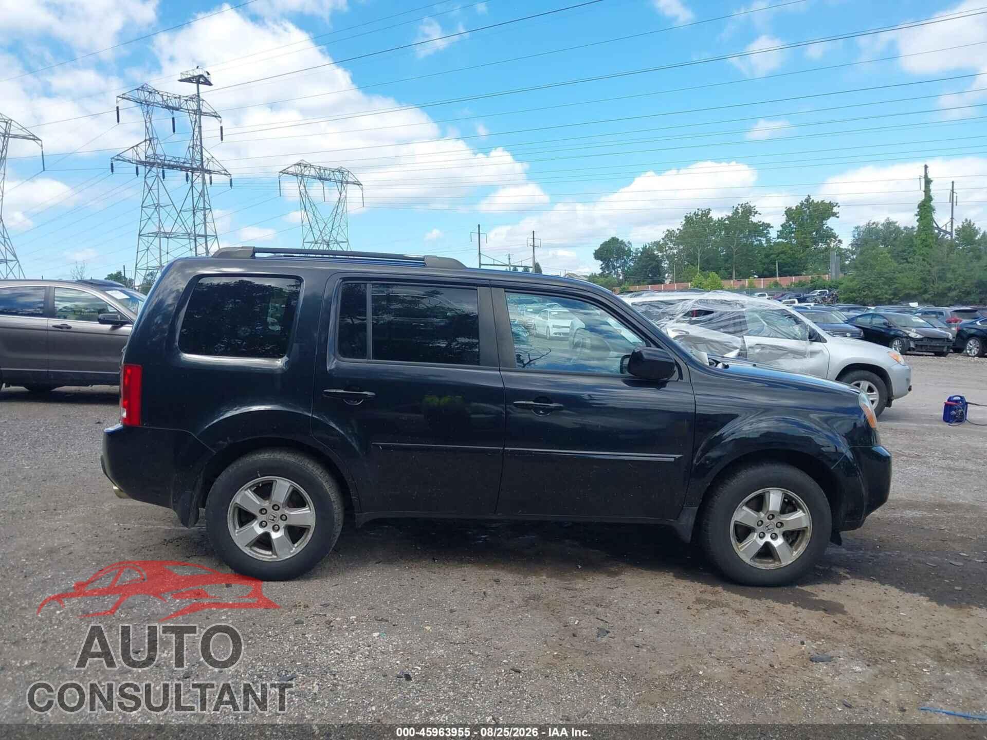 HONDA PILOT 2011 - 5FNYF4H65BB105901