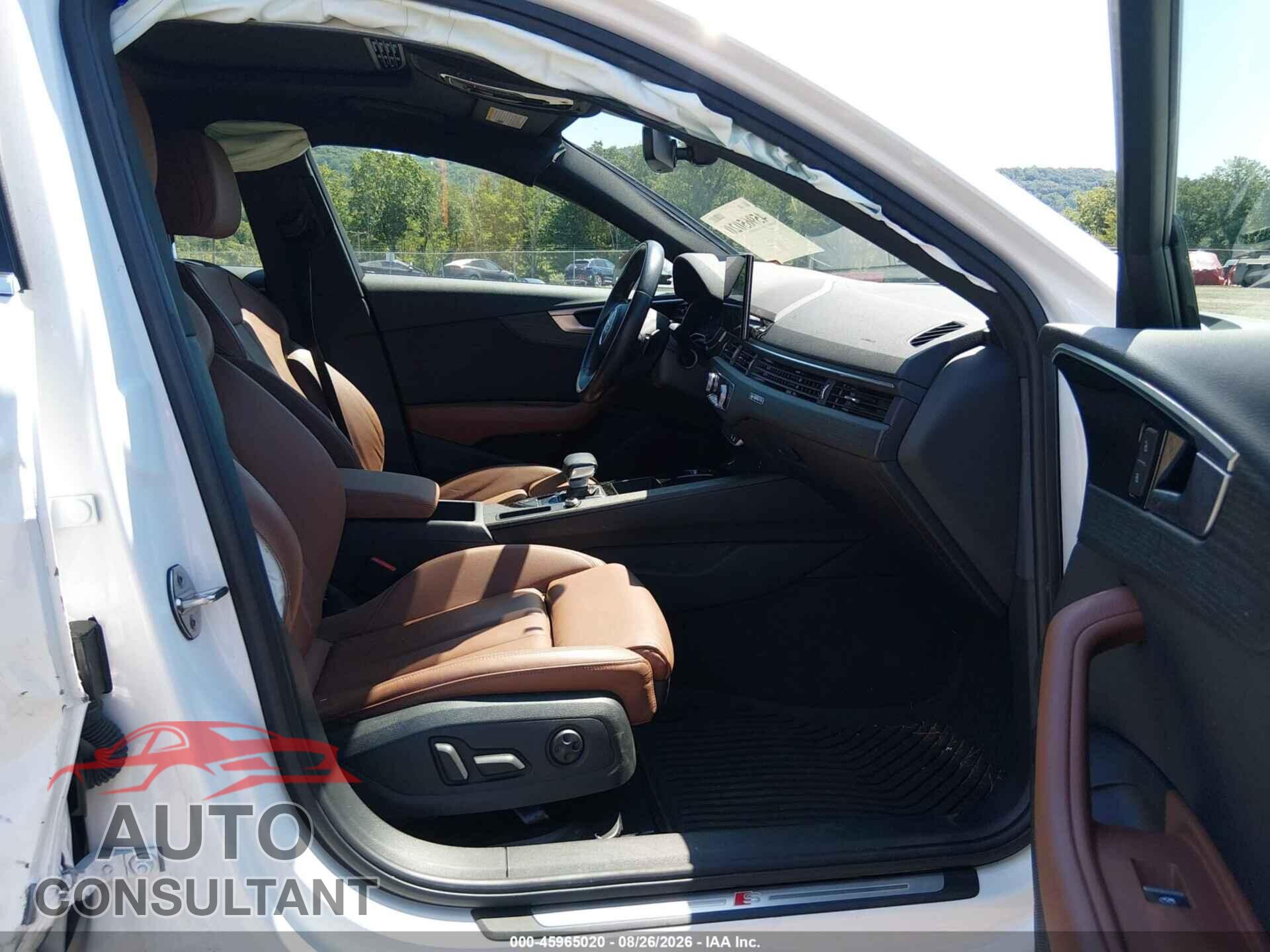 AUDI A4 2021 - WAUDAAF44MA018917