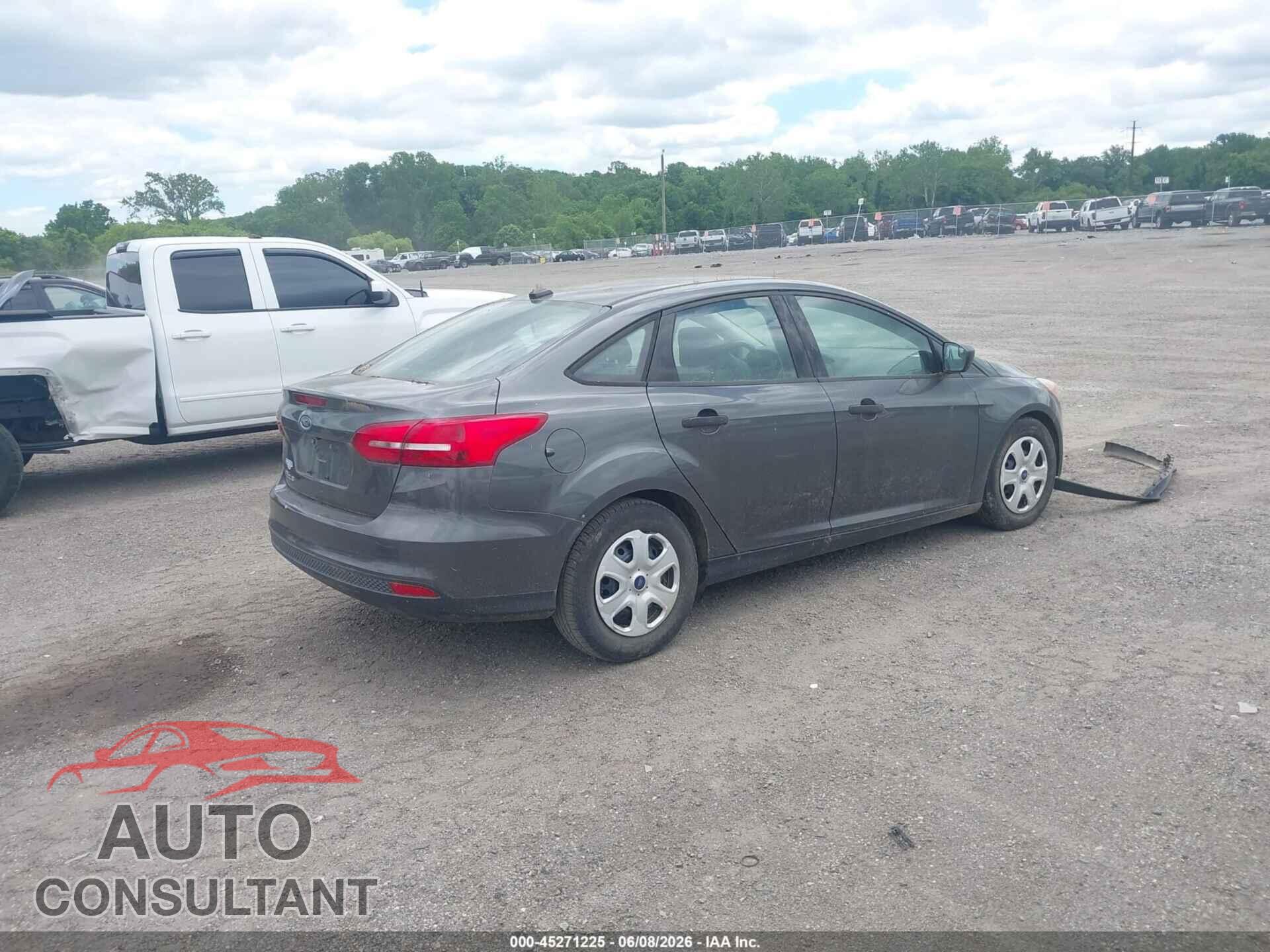 FORD FOCUS 2017 - 1FADP3E22HL322275