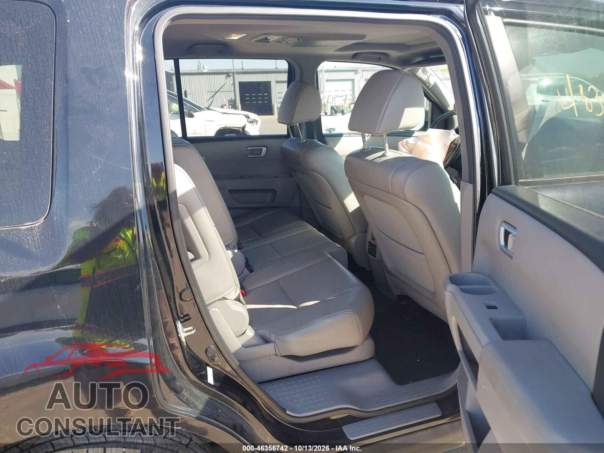 HONDA PILOT 2014 - 5FNYF4H65EB016818