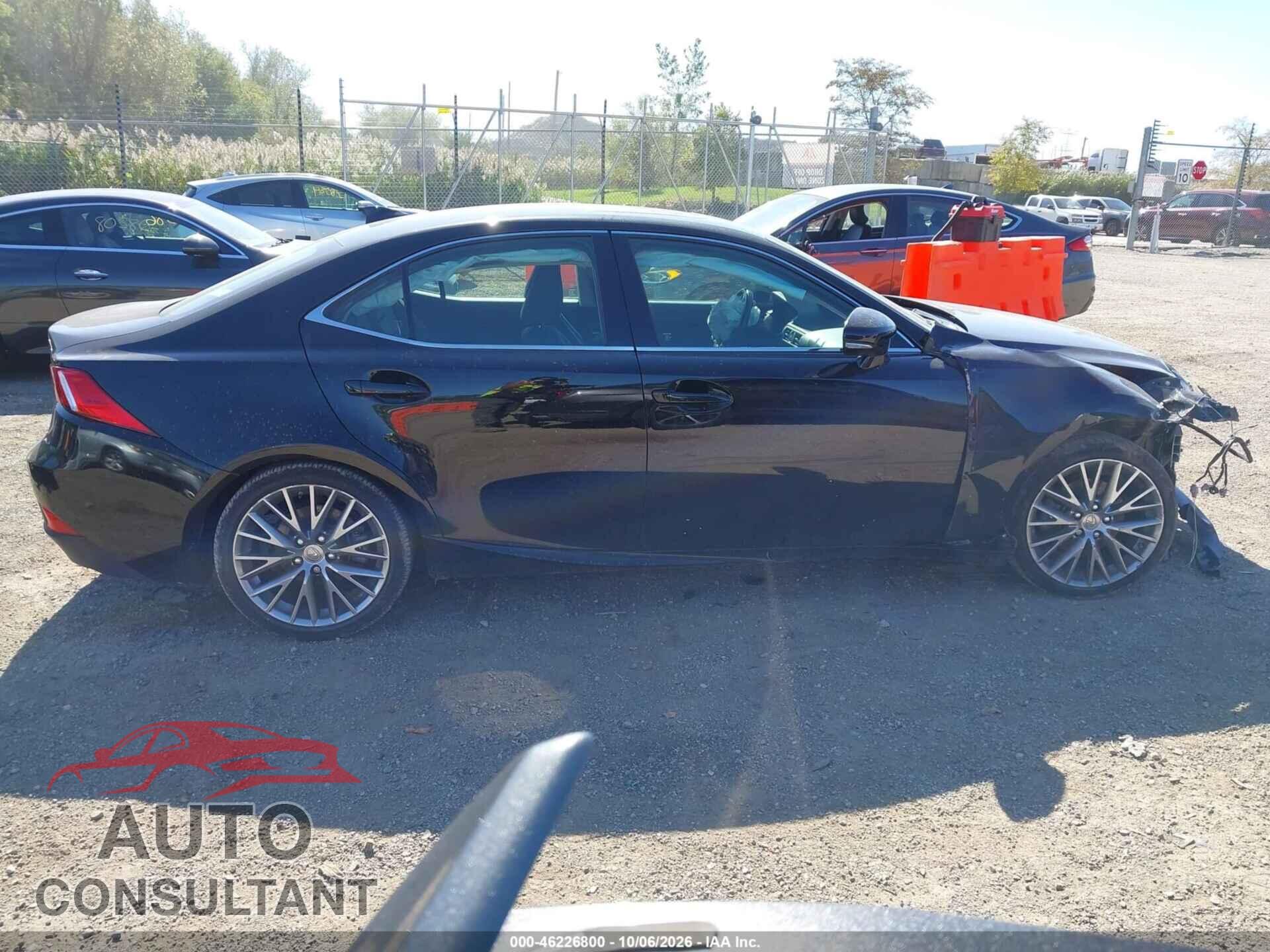 LEXUS IS 2015 - JTHCF1D23F5029807