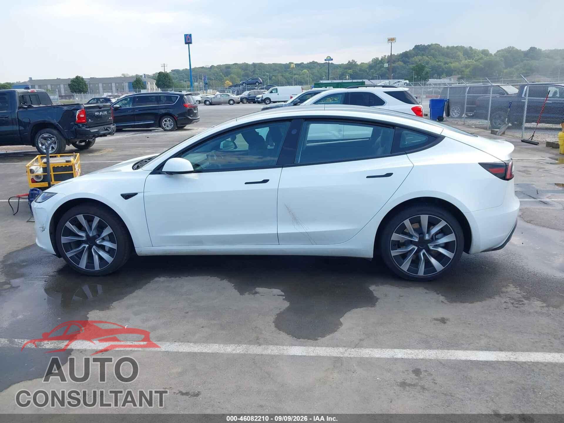 TESLA MODEL 3 2026 - 5YJ3E1EA3TF165472